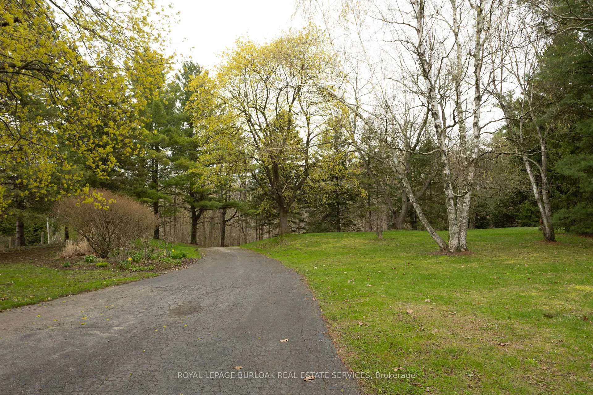 Photo 40 of 2431 Britannia Road, Burlington, Rural Burlington — HOMEH