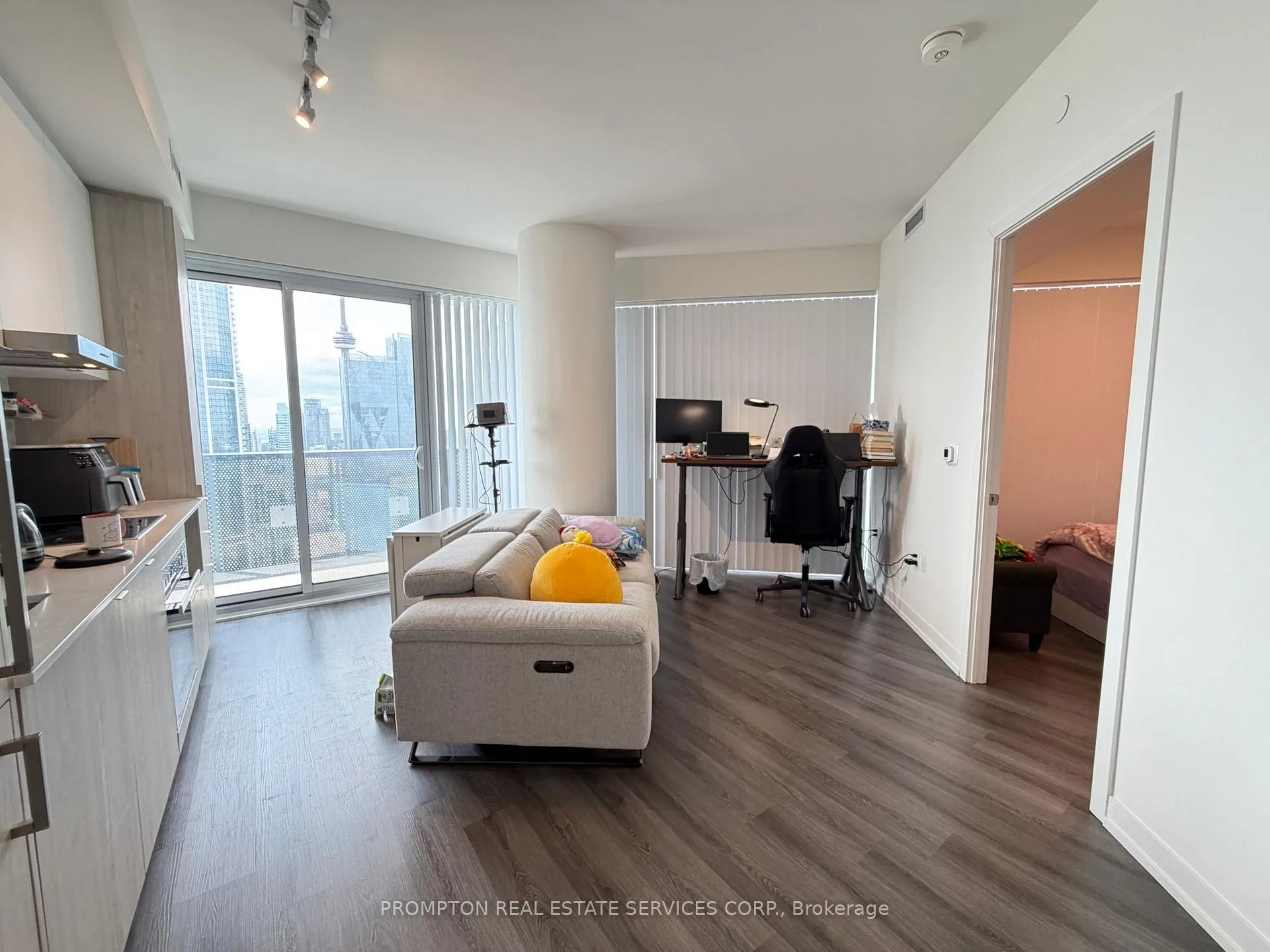 Photo 5 of Unit 5711, 138 Downes Street, Toronto, Waterfront Communities — HOMEH