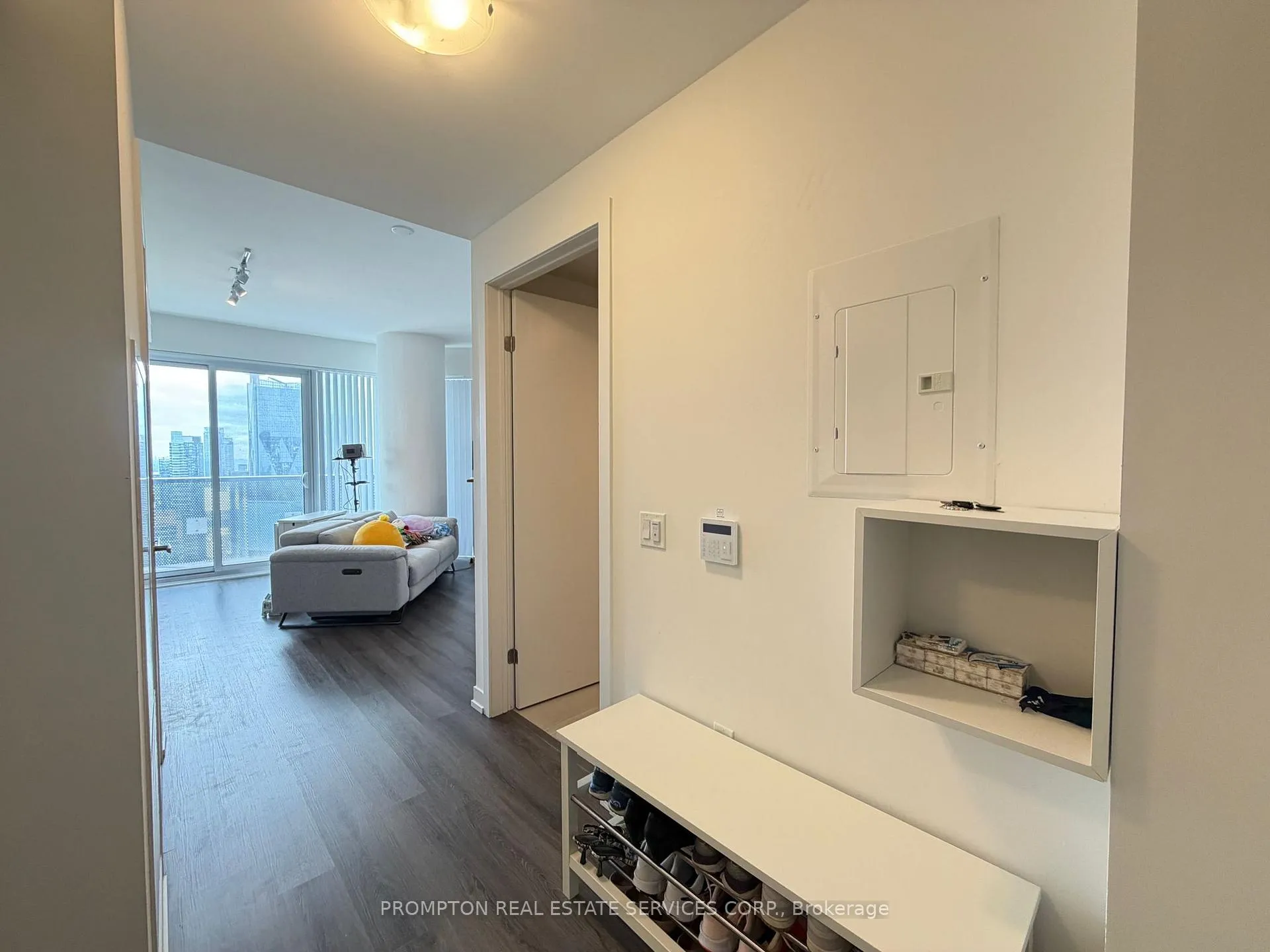 Photo 6 of Unit 5711, 138 Downes Street, Toronto, Waterfront Communities — HOMEH