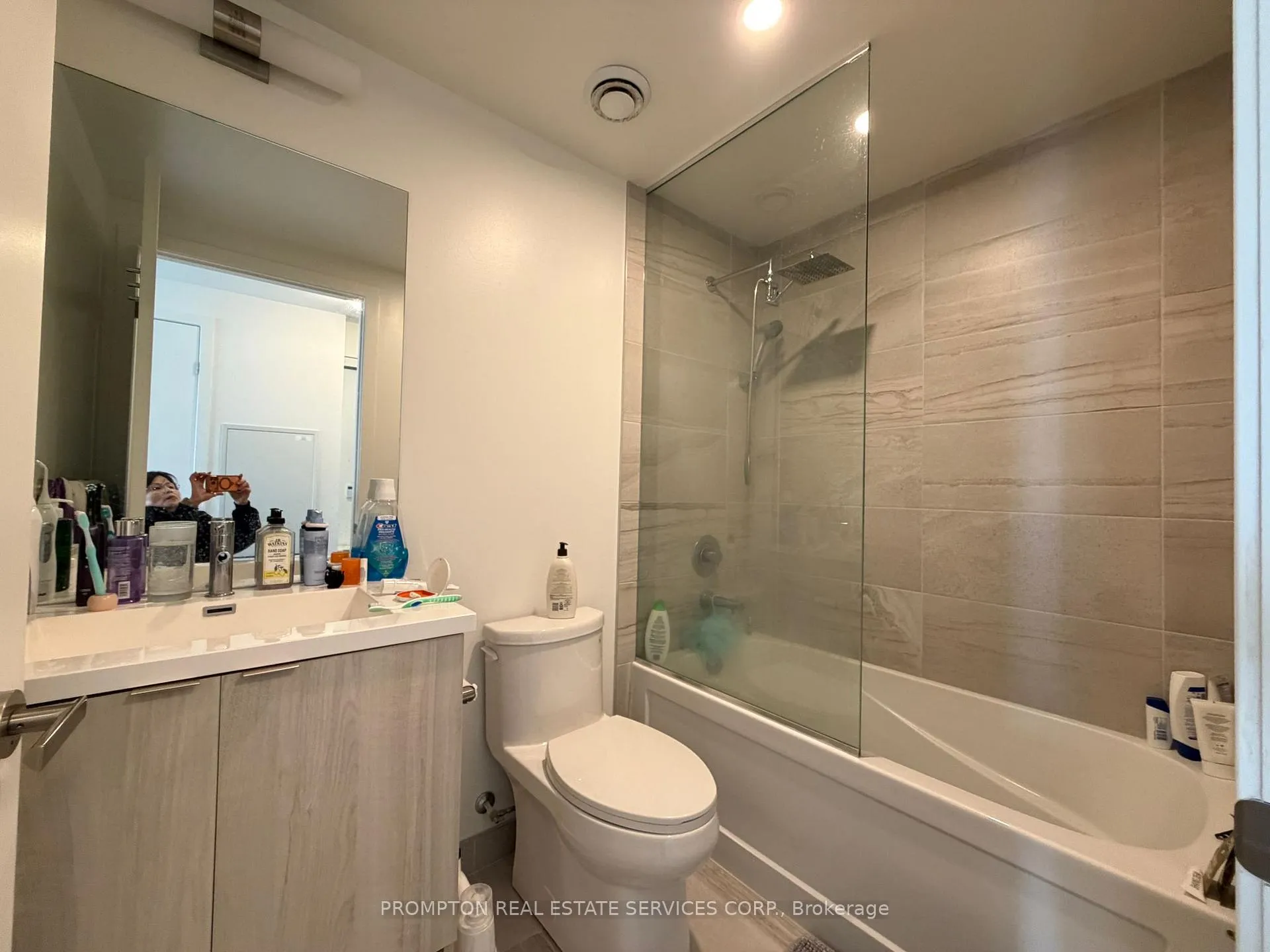 Photo 13 of Unit 5711, 138 Downes Street, Toronto, Waterfront Communities — HOMEH