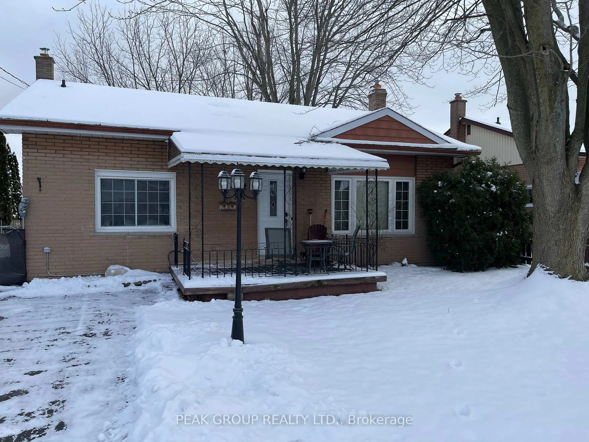 Front of 7452 Marieclaude Avenue