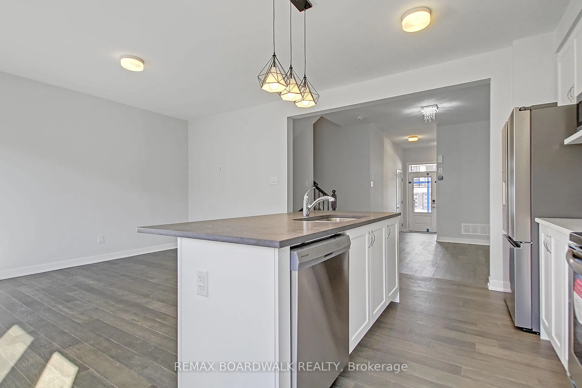 Photo 15 of 1064 Curraglass Walk, Ottawa, Stittsville (North) — HOMEH
