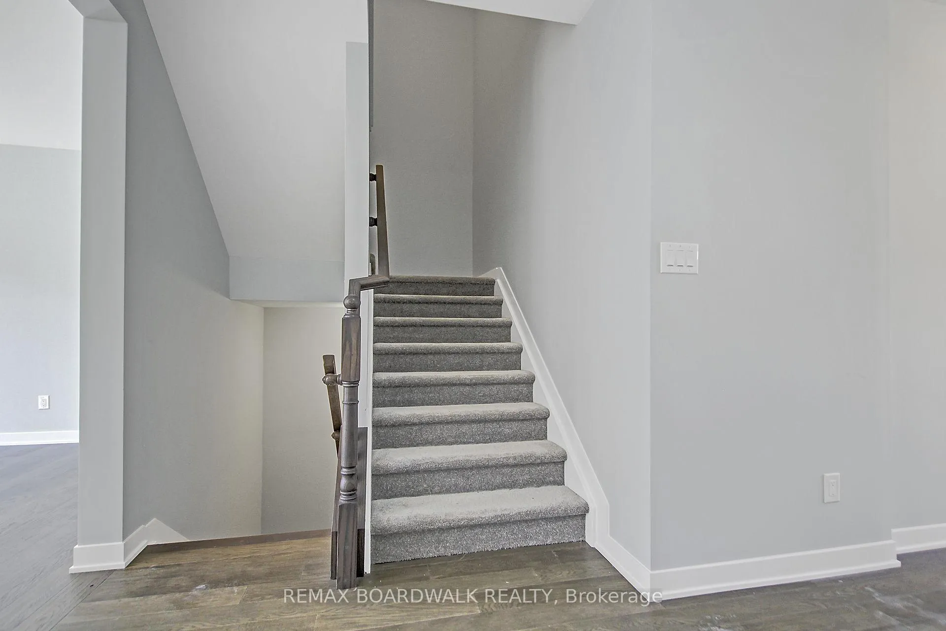 Photo 21 of 1064 Curraglass Walk, Ottawa, Stittsville (North) — HOMEH