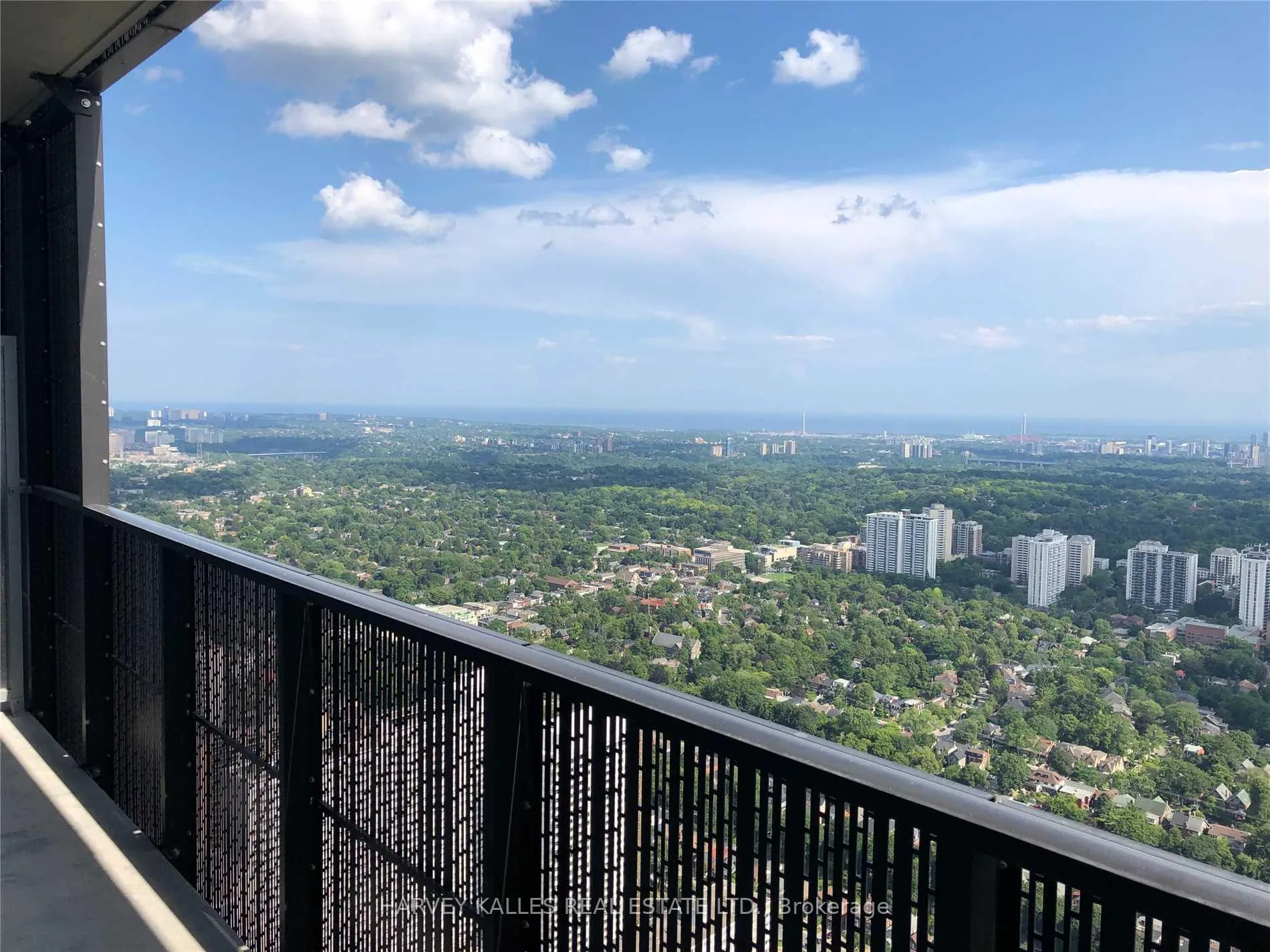 Photo 6 of Unit 5601, 8 Eglinton Avenue E, Toronto, Yonge-Eglinton — HOMEH
