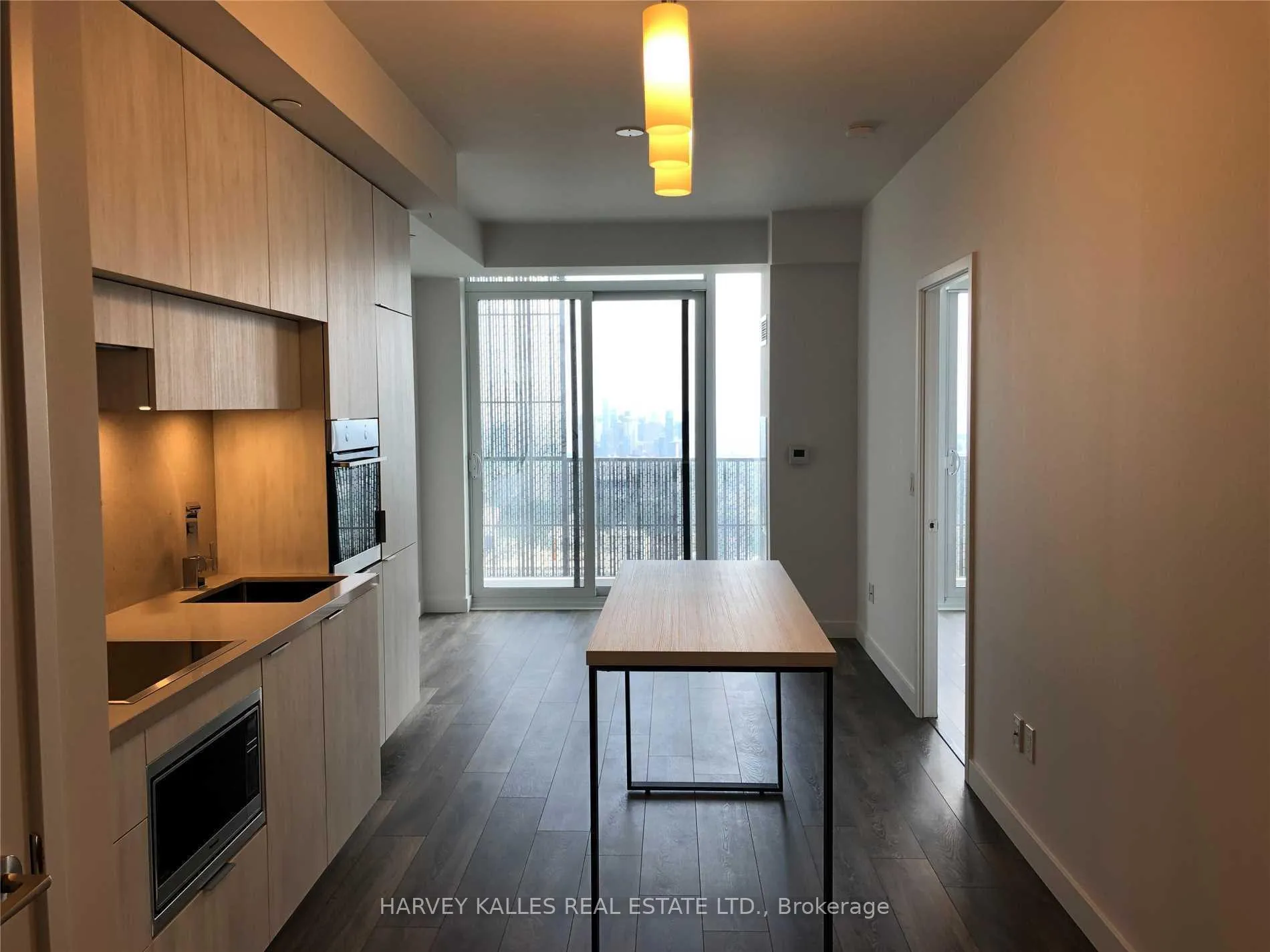 Photo 7 of Unit 5601, 8 Eglinton Avenue E, Toronto, Yonge-Eglinton — HOMEH