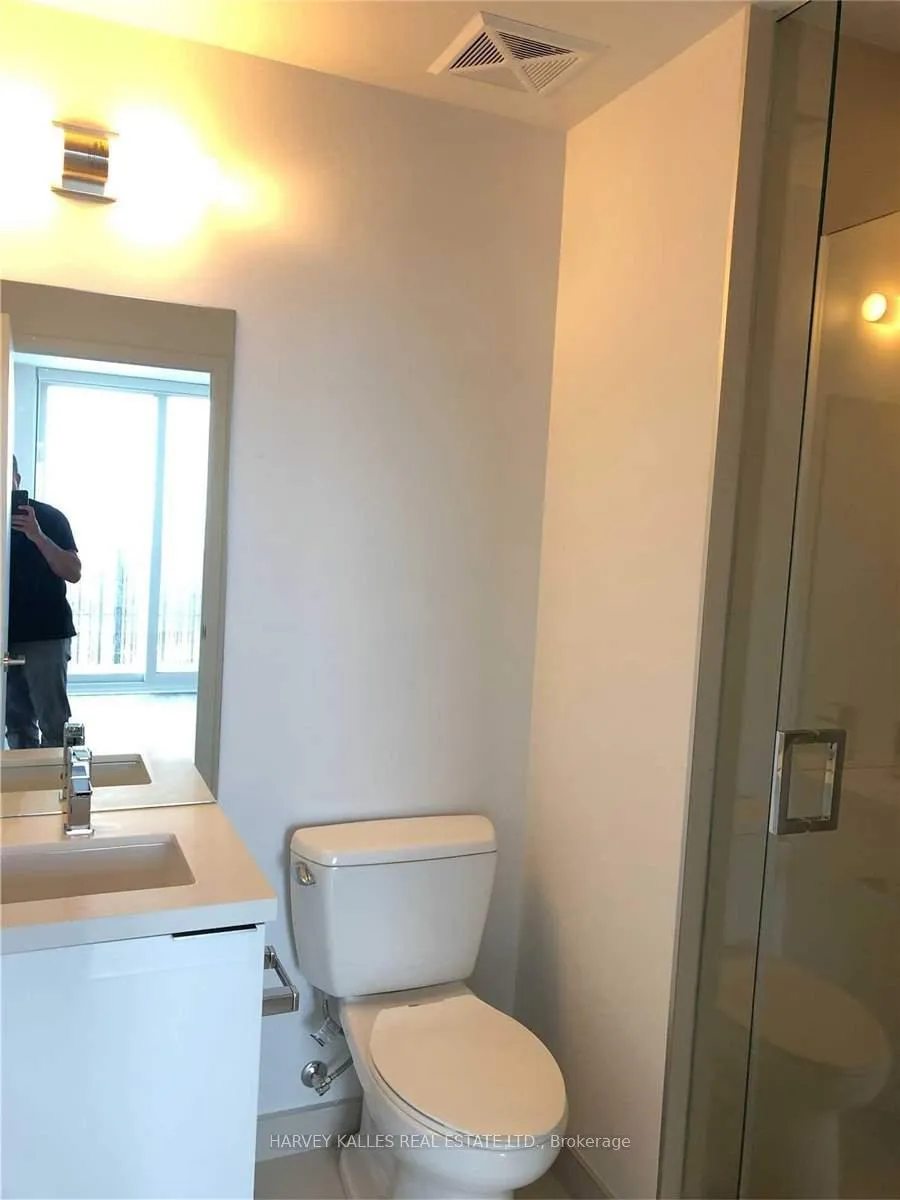 Photo 17 of Unit 5601, 8 Eglinton Avenue E, Toronto, Yonge-Eglinton — HOMEH