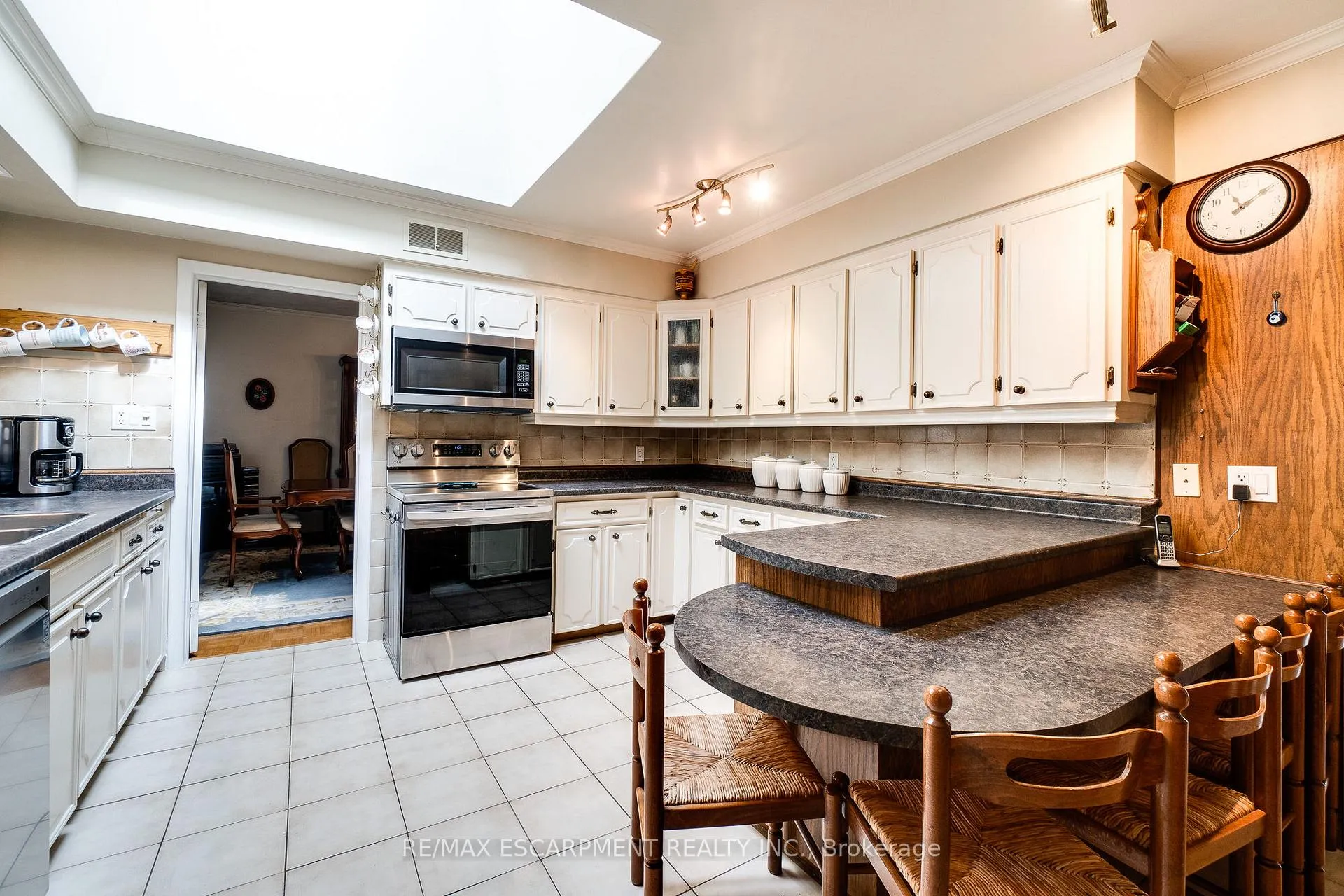 Photo 11 of 11 Sandra Court, Hamilton, Huntington — HOMEH