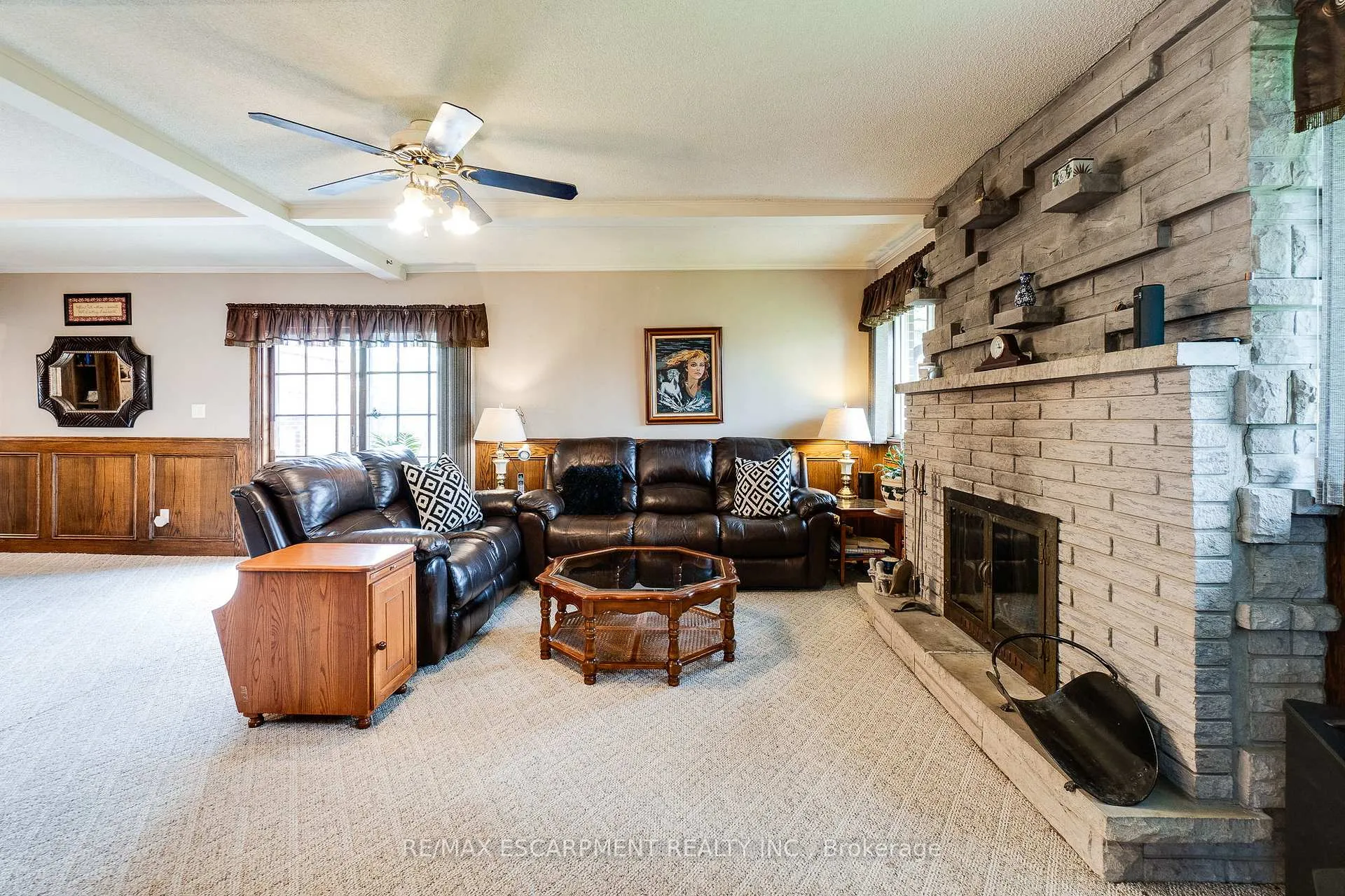 Photo 15 of 11 Sandra Court, Hamilton, Huntington — HOMEH