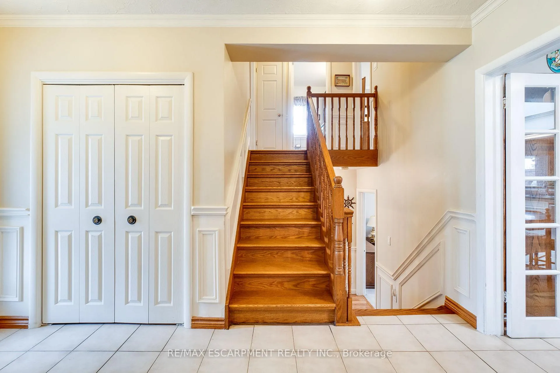 Photo 17 of 11 Sandra Court, Hamilton, Huntington — HOMEH