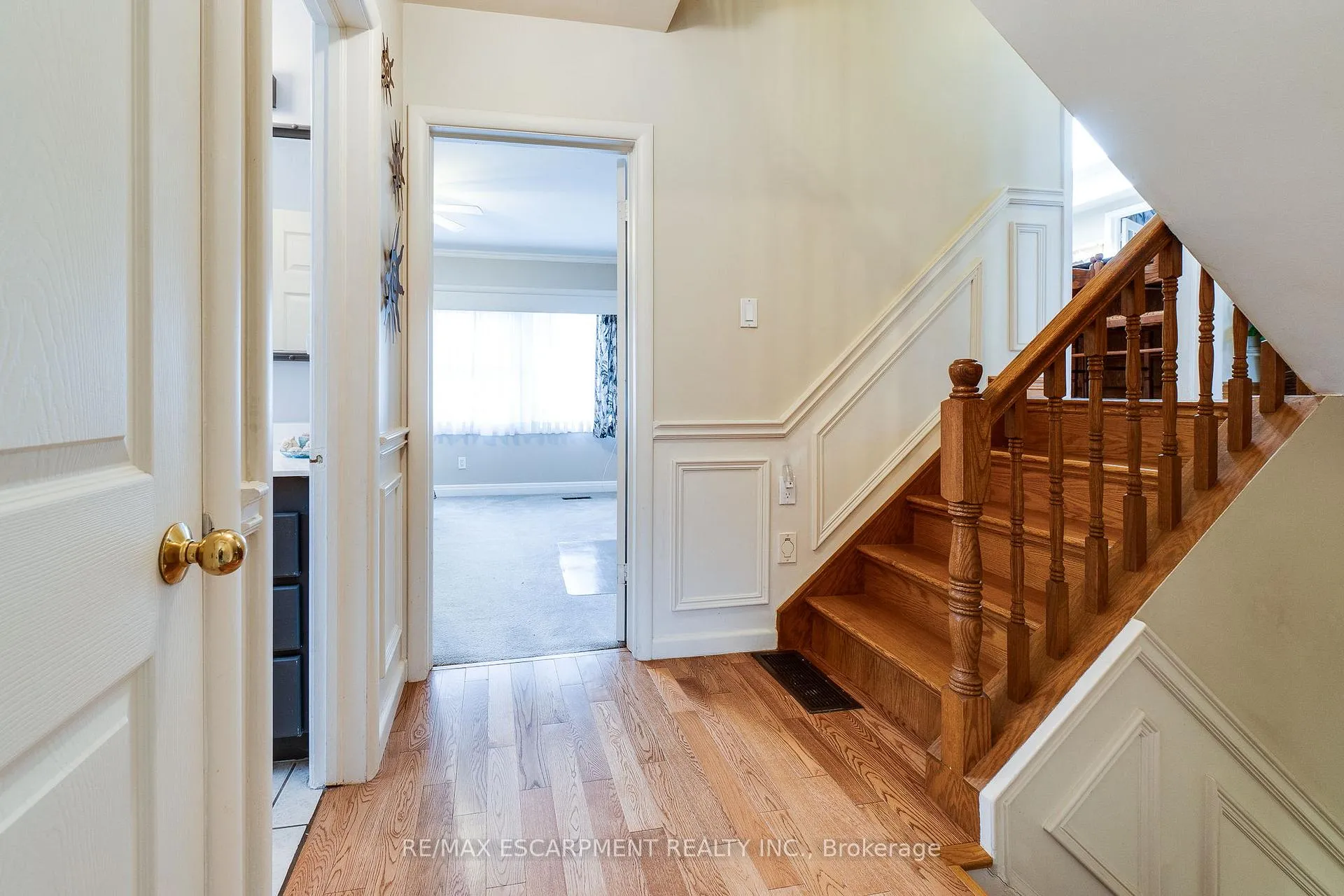 Photo 26 of 11 Sandra Court, Hamilton, Huntington — HOMEH