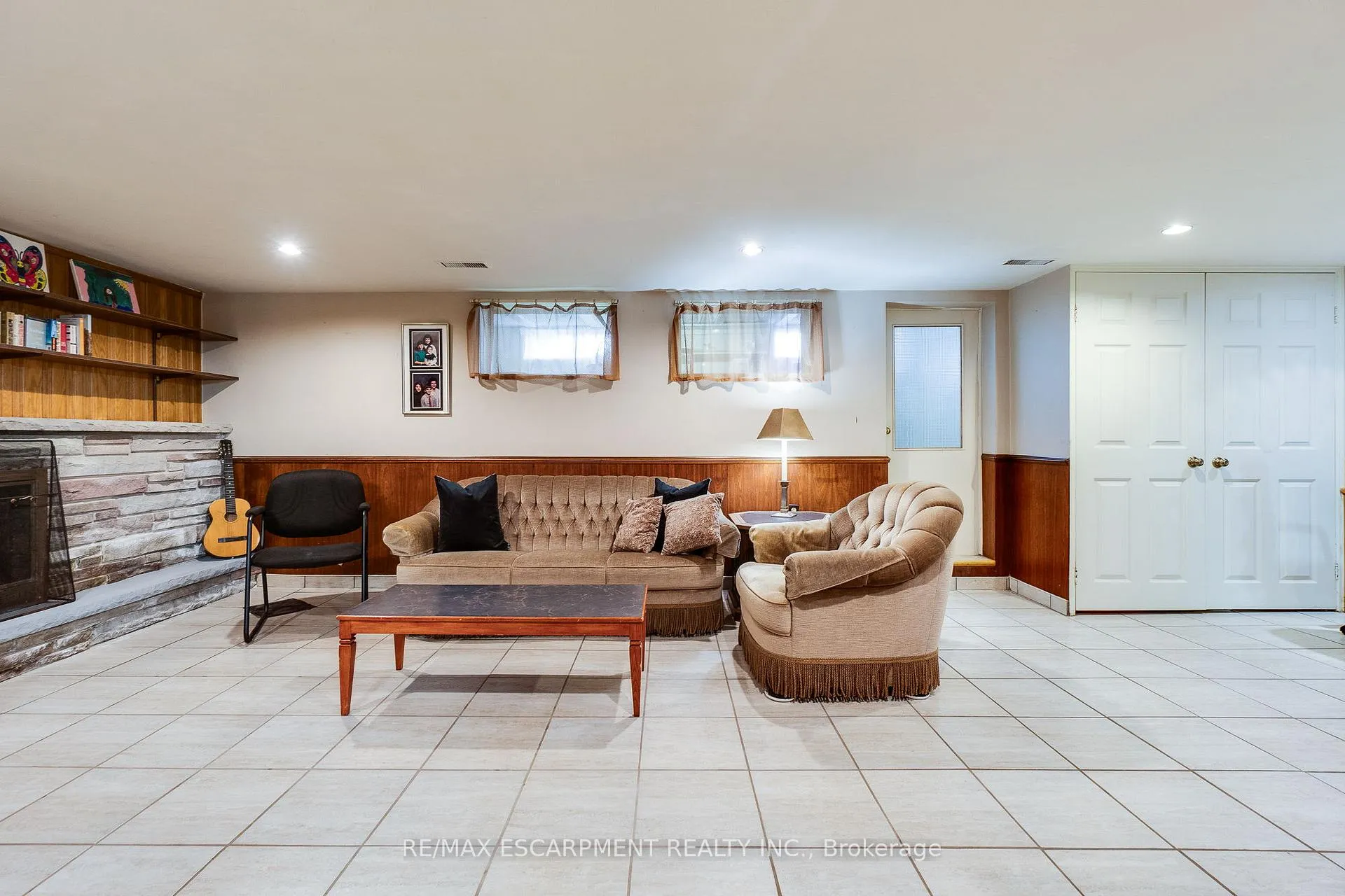 Photo 35 of 11 Sandra Court, Hamilton, Huntington — HOMEH