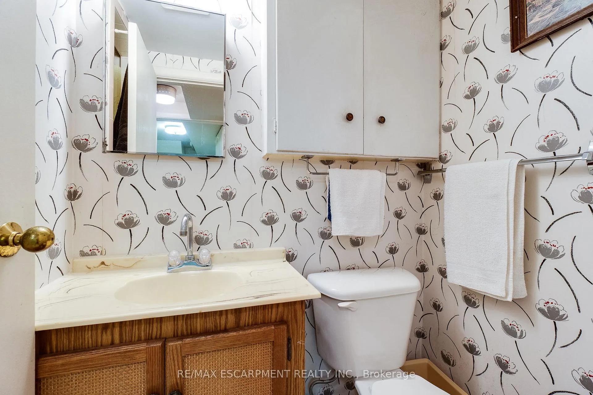 Photo 41 of 11 Sandra Court, Hamilton, Huntington — HOMEH