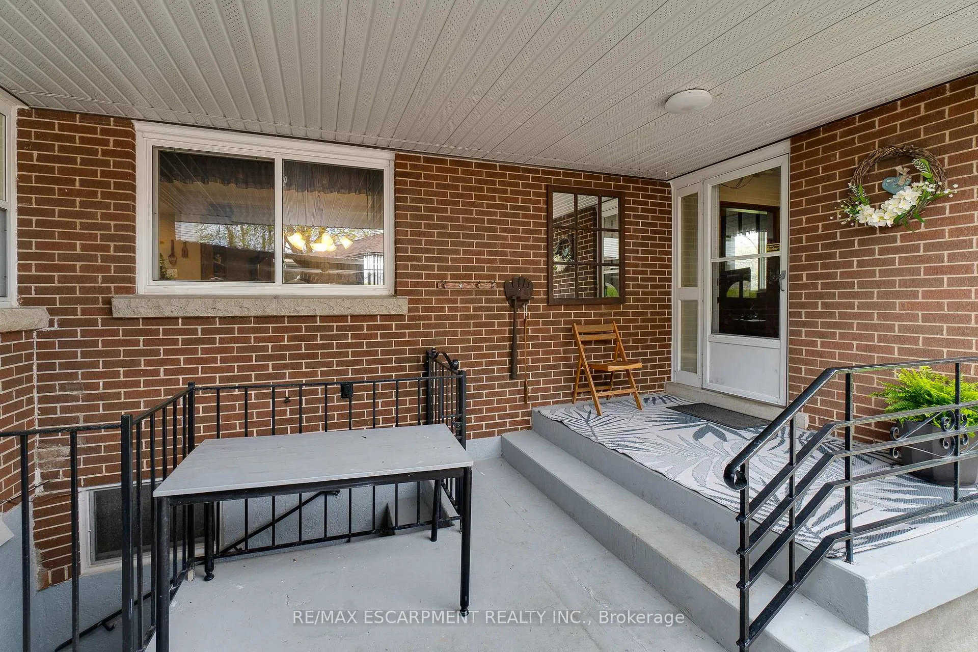 Photo 43 of 11 Sandra Court, Hamilton, Huntington — HOMEH