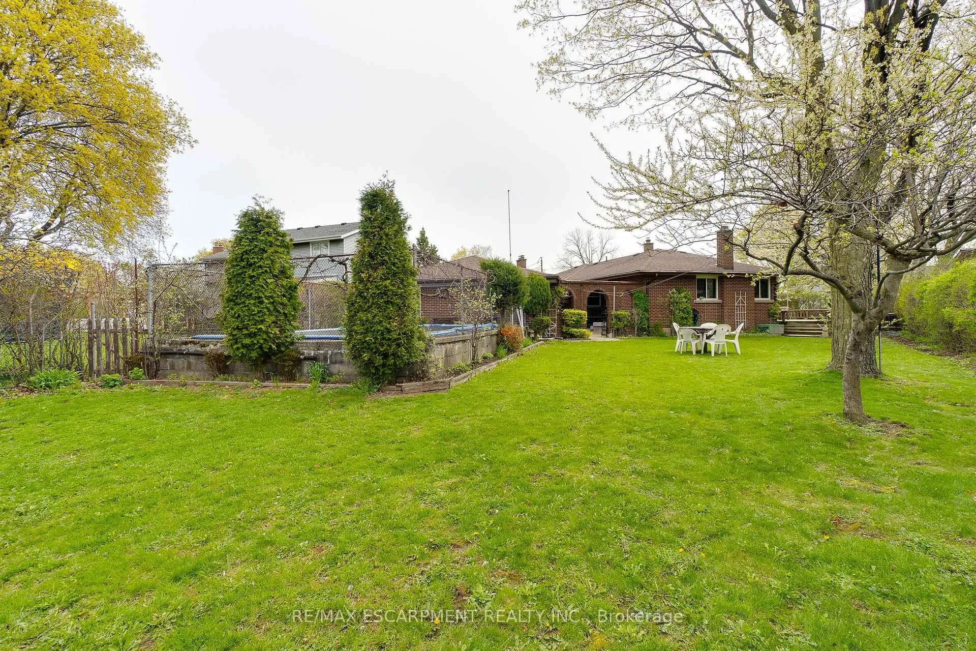 Photo 47 of 11 Sandra Court, Hamilton, Huntington — HOMEH