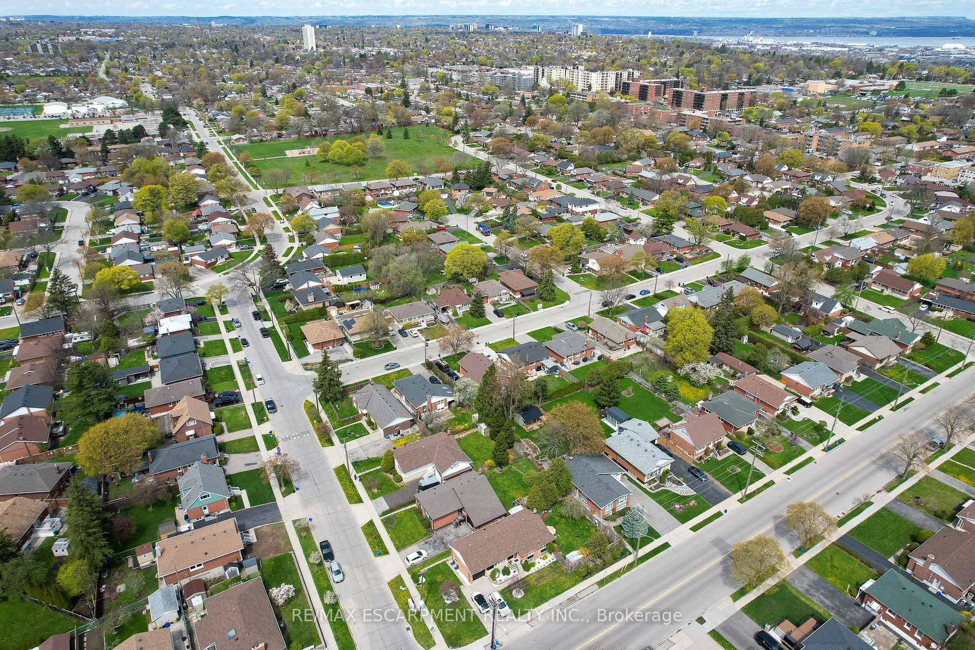 Photo 50 of 11 Sandra Court, Hamilton, Huntington — HOMEH