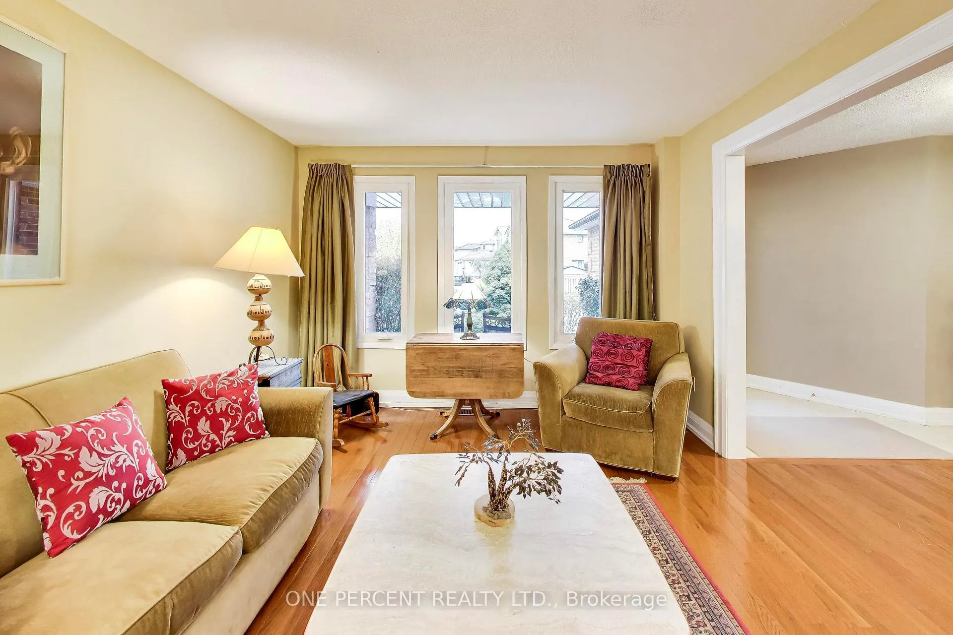 Photo 6 of 96 Brookmill Drive, Vaughan, Brownridge — HOMEH