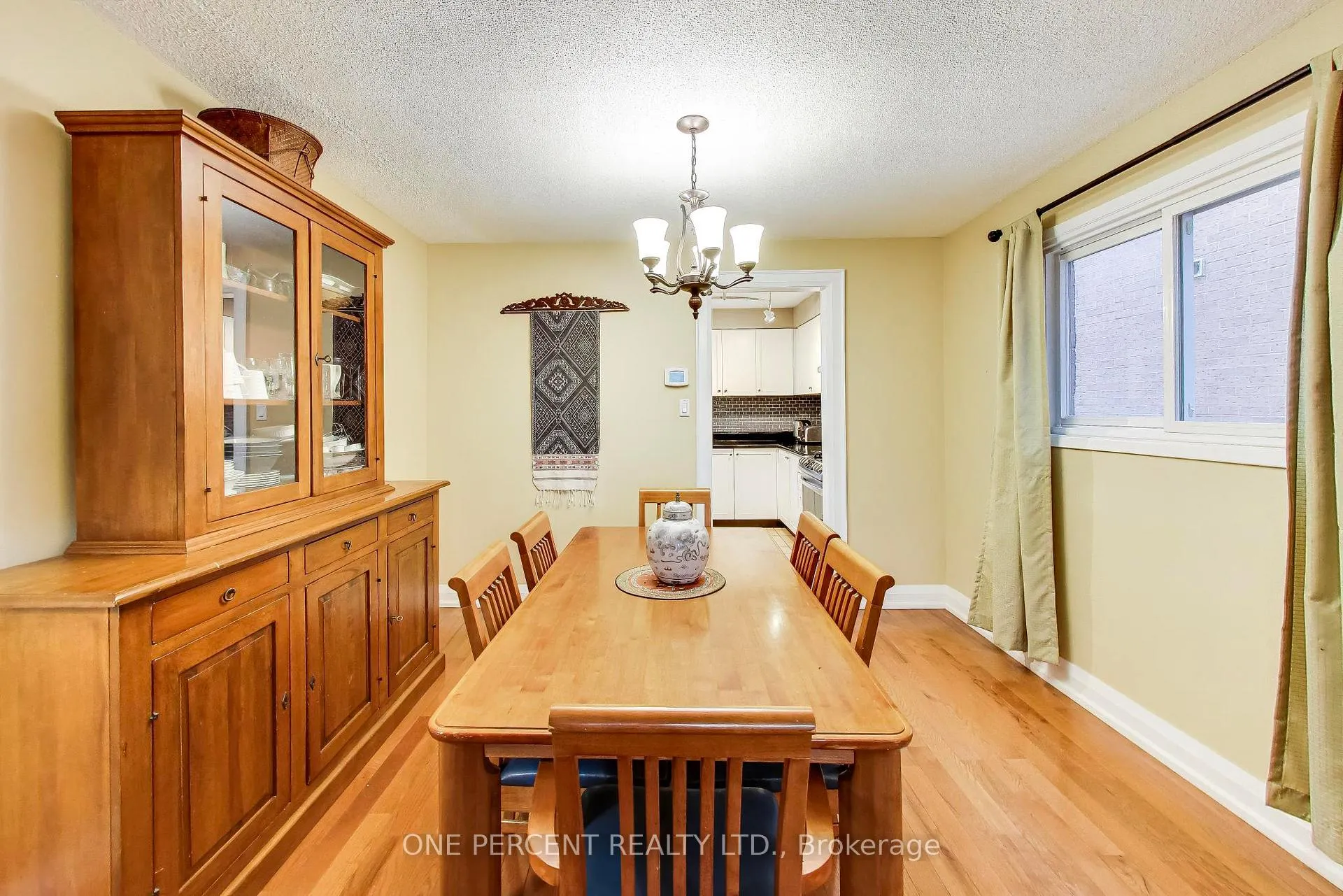 Photo 8 of 96 Brookmill Drive, Vaughan, Brownridge — HOMEH