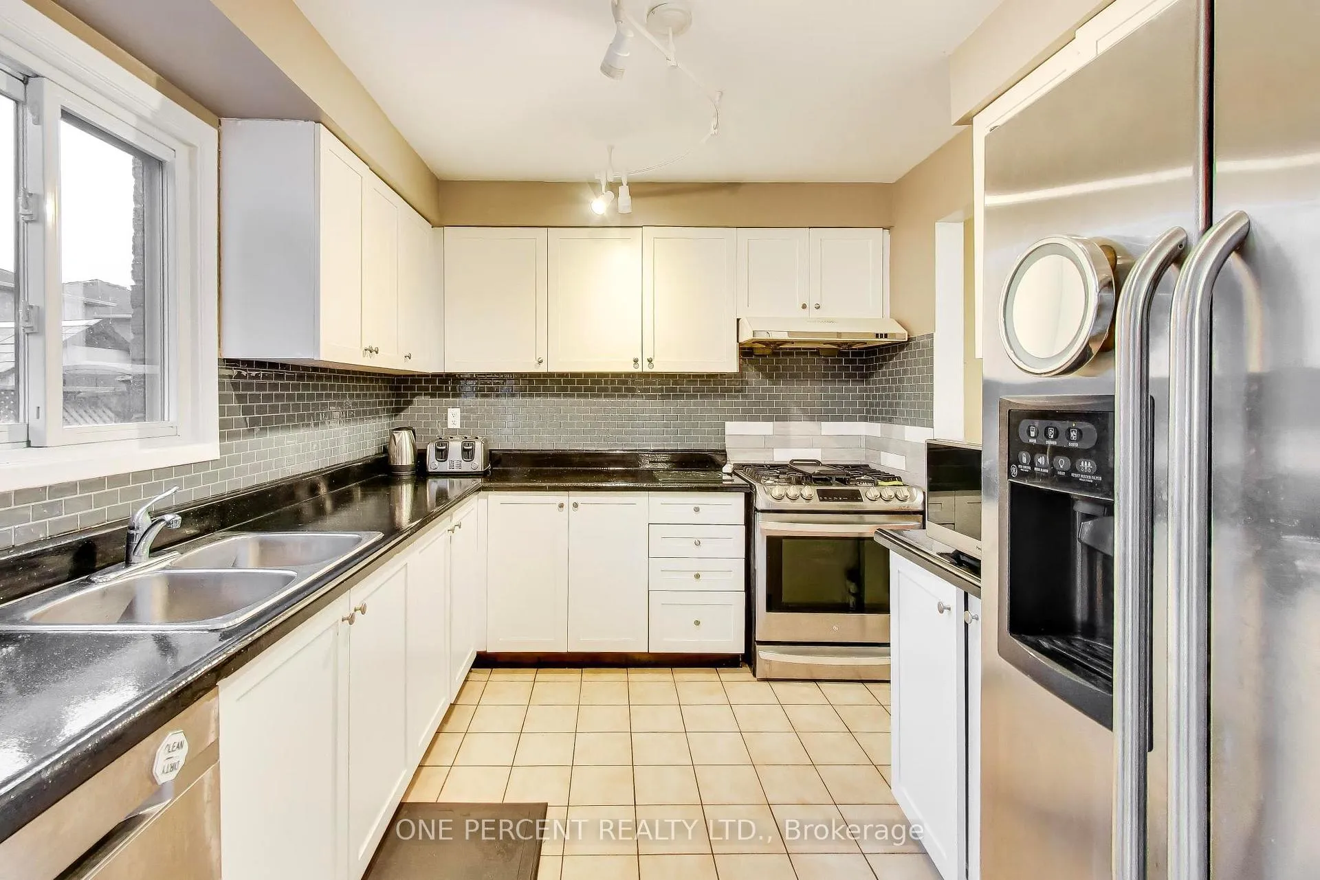 Photo 9 of 96 Brookmill Drive, Vaughan, Brownridge — HOMEH
