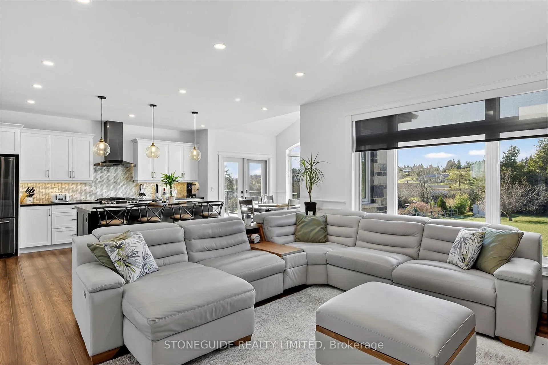 Photo 10 of 105 Arnott Drive, Selwyn — HOMEH