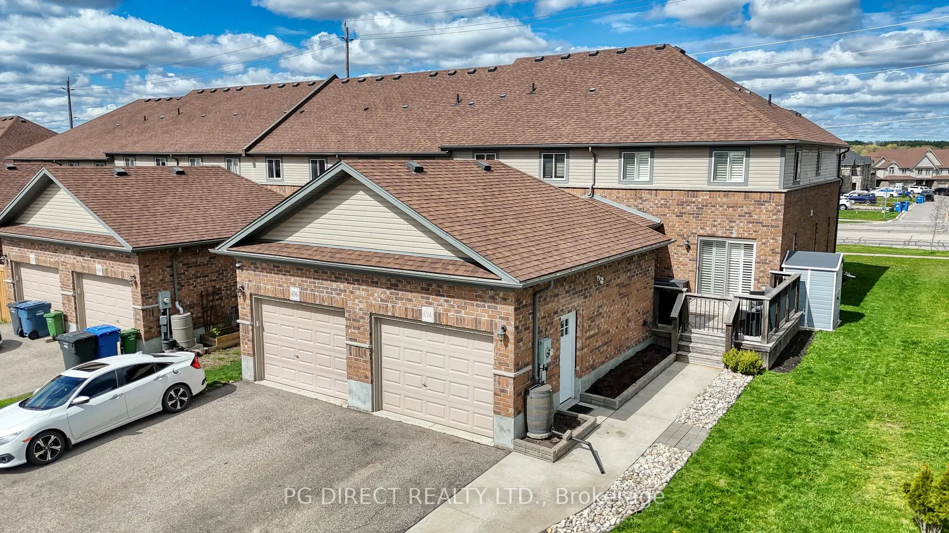 Front of 694 Victoria Road N