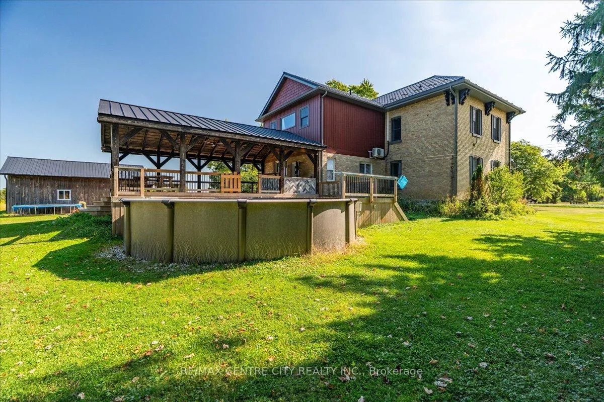 Photo 1 of 9516 Argyle Street E, North Middlesex, Ailsa Craig — HOMEH