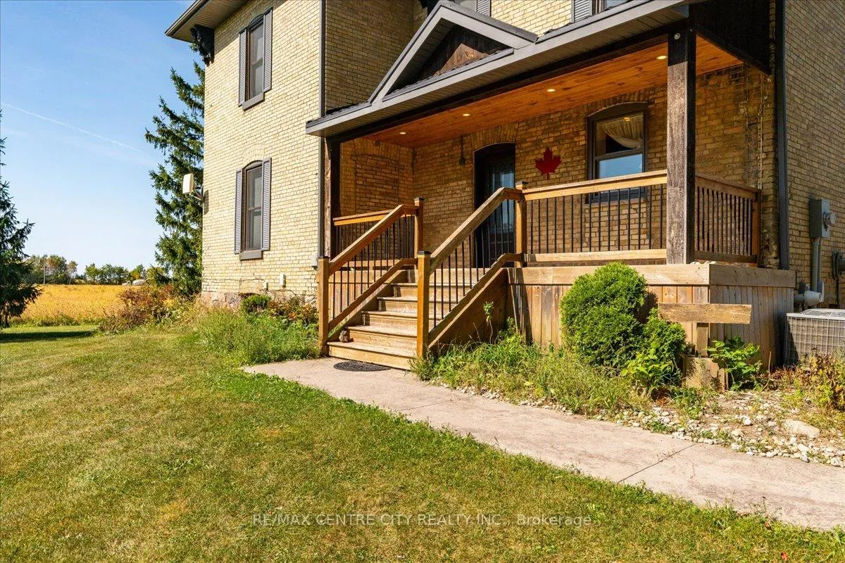 Photo 5 of 9516 Argyle Street E, North Middlesex, Ailsa Craig — HOMEH