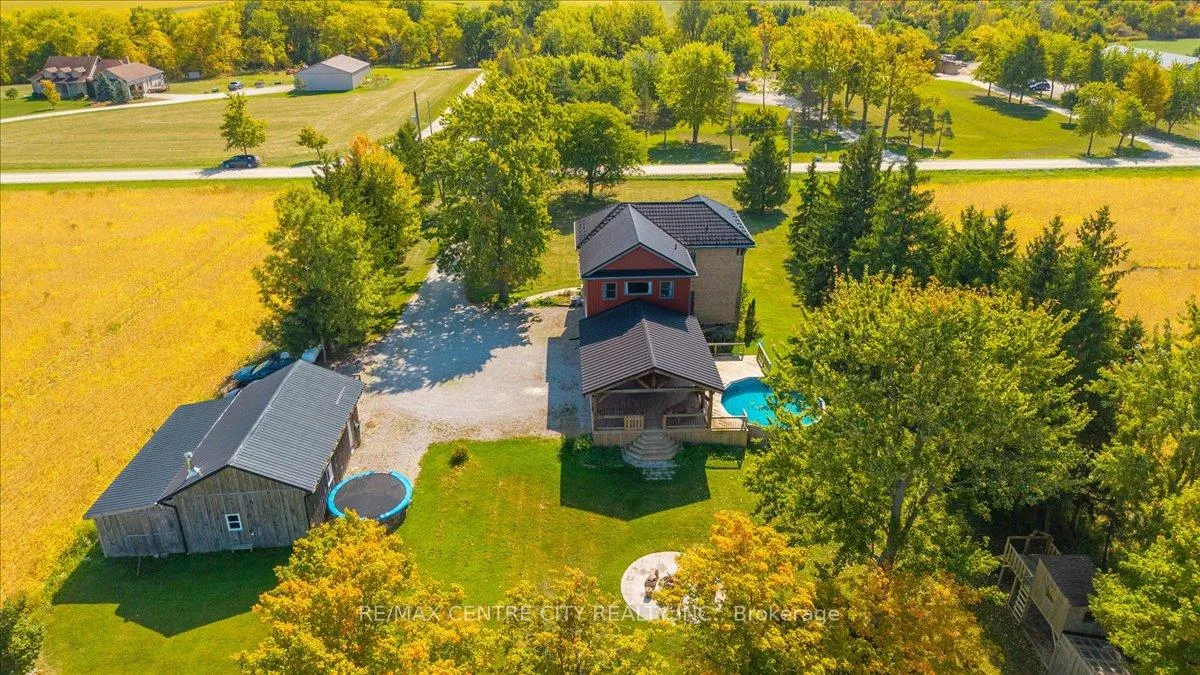 Photo 10 of 9516 Argyle Street E, North Middlesex, Ailsa Craig — HOMEH