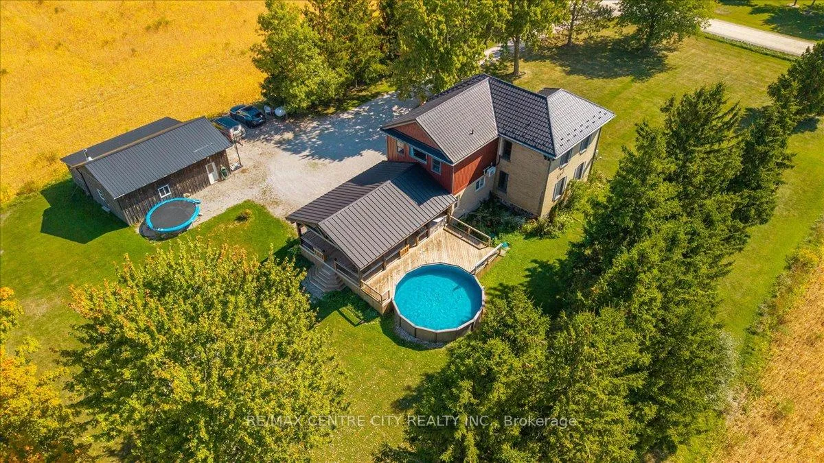 Photo 12 of 9516 Argyle Street E, North Middlesex, Ailsa Craig — HOMEH