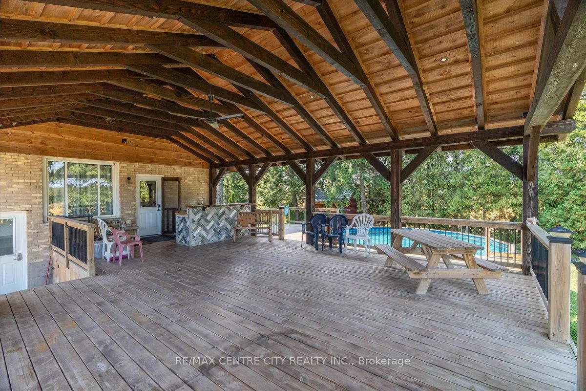 Photo 16 of 9516 Argyle Street E, North Middlesex, Ailsa Craig — HOMEH