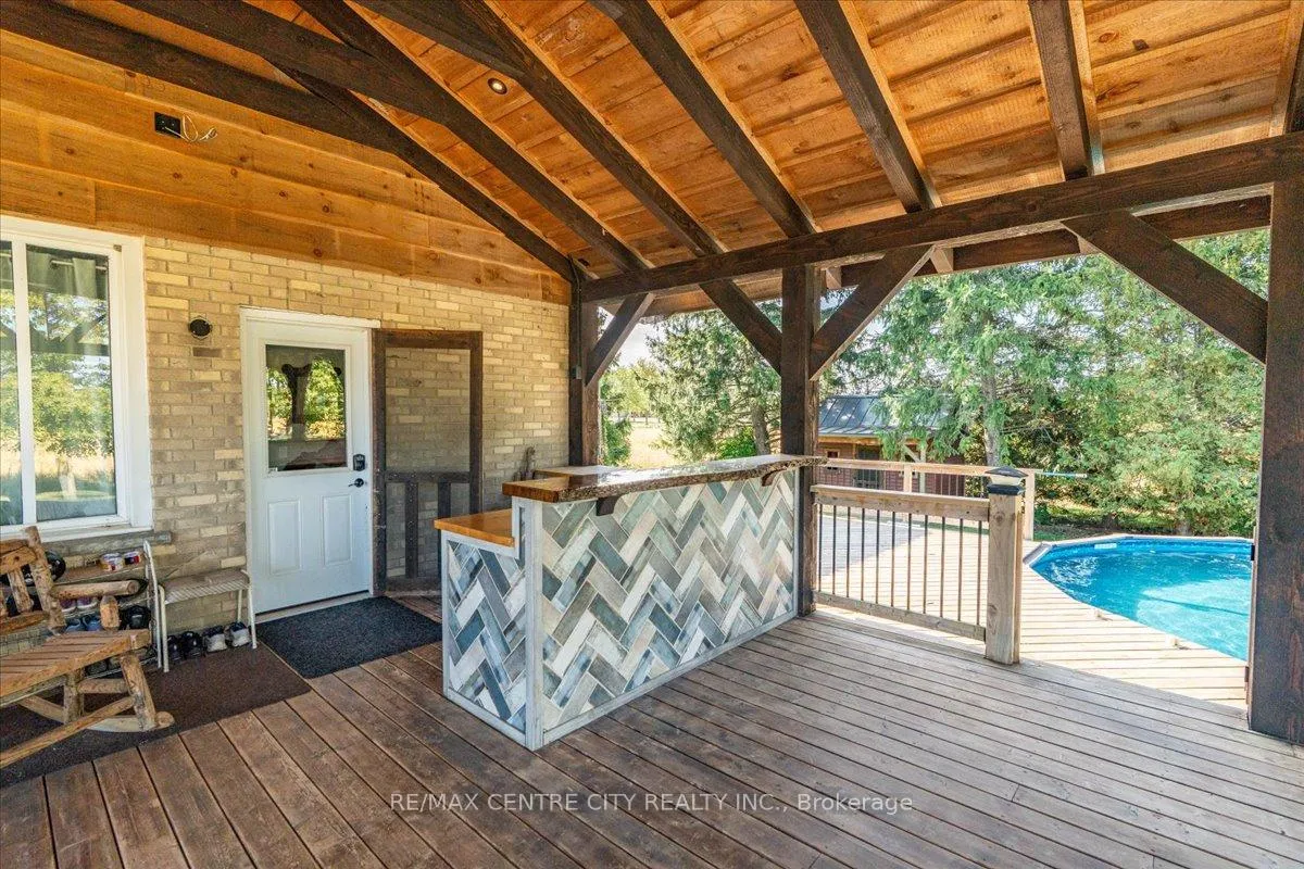 Photo 19 of 9516 Argyle Street E, North Middlesex, Ailsa Craig — HOMEH