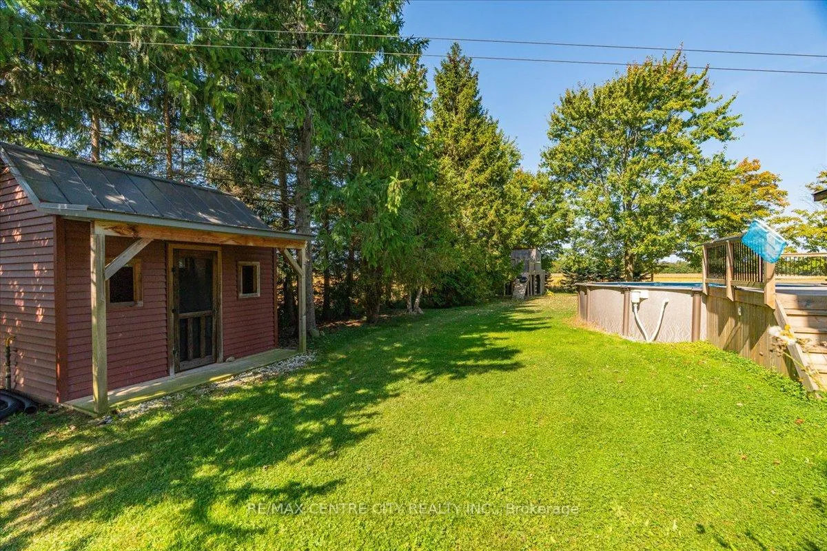 Photo 25 of 9516 Argyle Street E, North Middlesex, Ailsa Craig — HOMEH