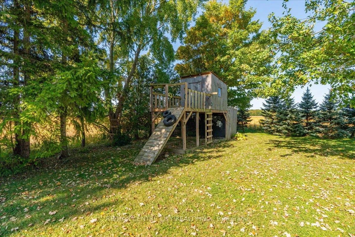 Photo 28 of 9516 Argyle Street E, North Middlesex, Ailsa Craig — HOMEH