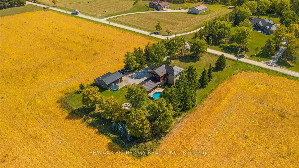 Photo 40 of 9516 Argyle Street E, North Middlesex, Ailsa Craig — HOMEH