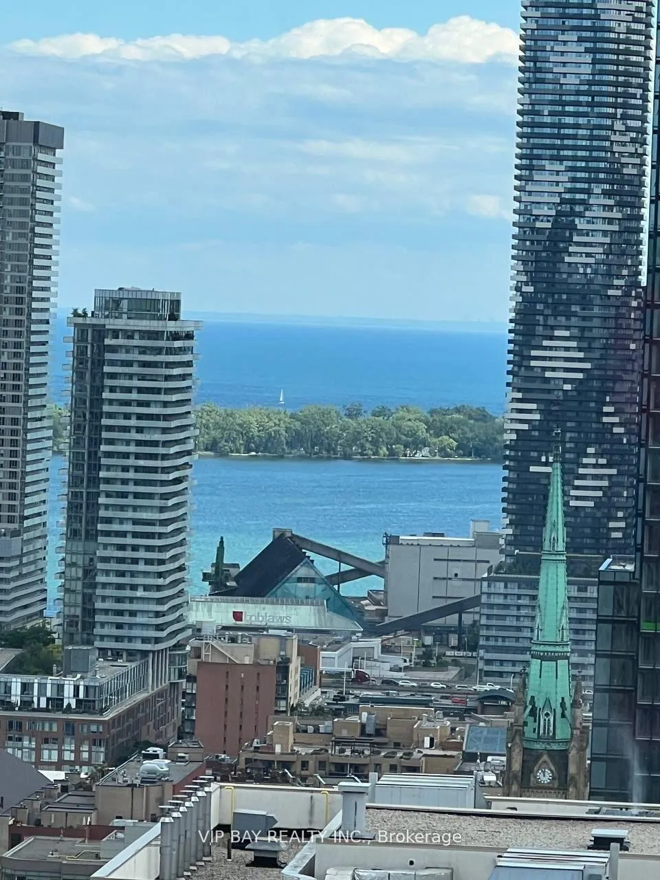Front of Unit 3707, 82 Dalhousie Street