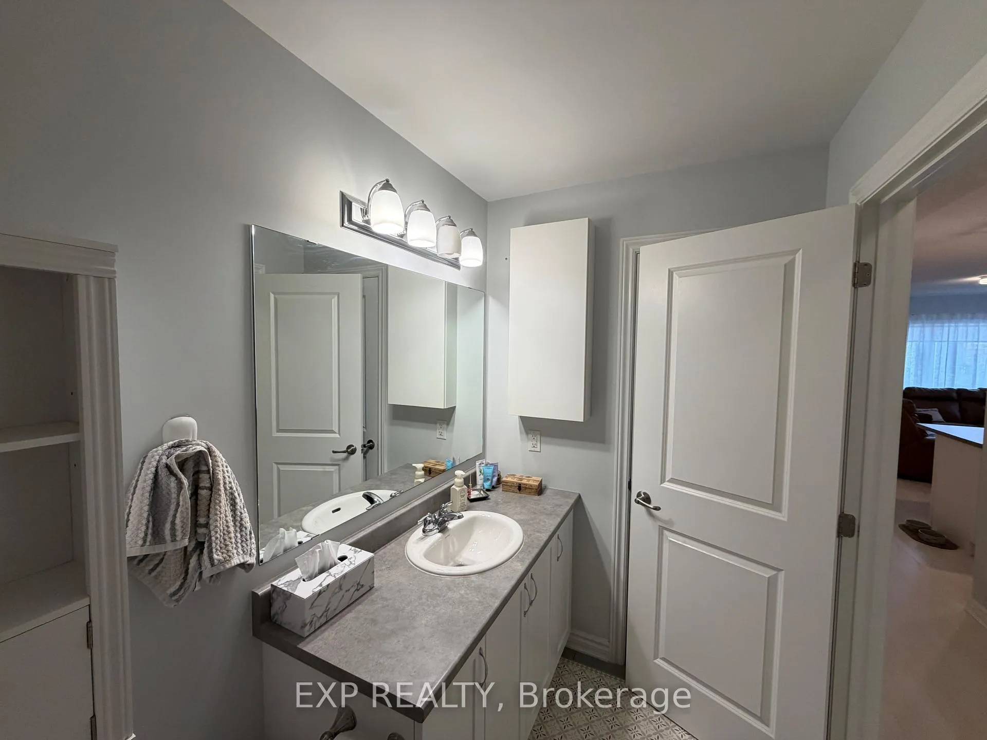 Photo 12 of 214 Pilot Private, Ottawa, Kanata - Emerald Meadows/Trailwest — HOMEH