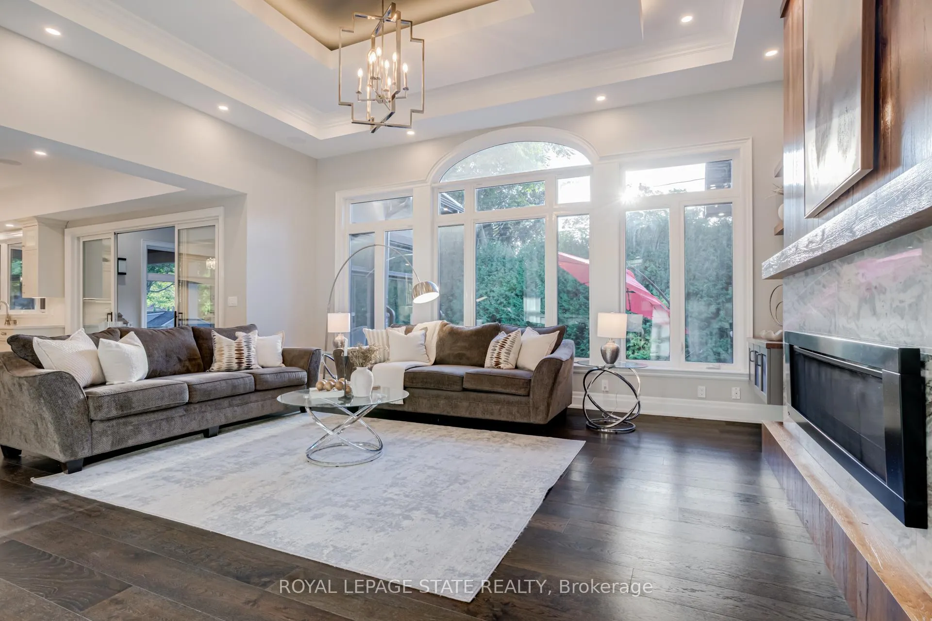 Photo 8 of 126 McGregor Crescent, Hamilton, Ancaster — HOMEH