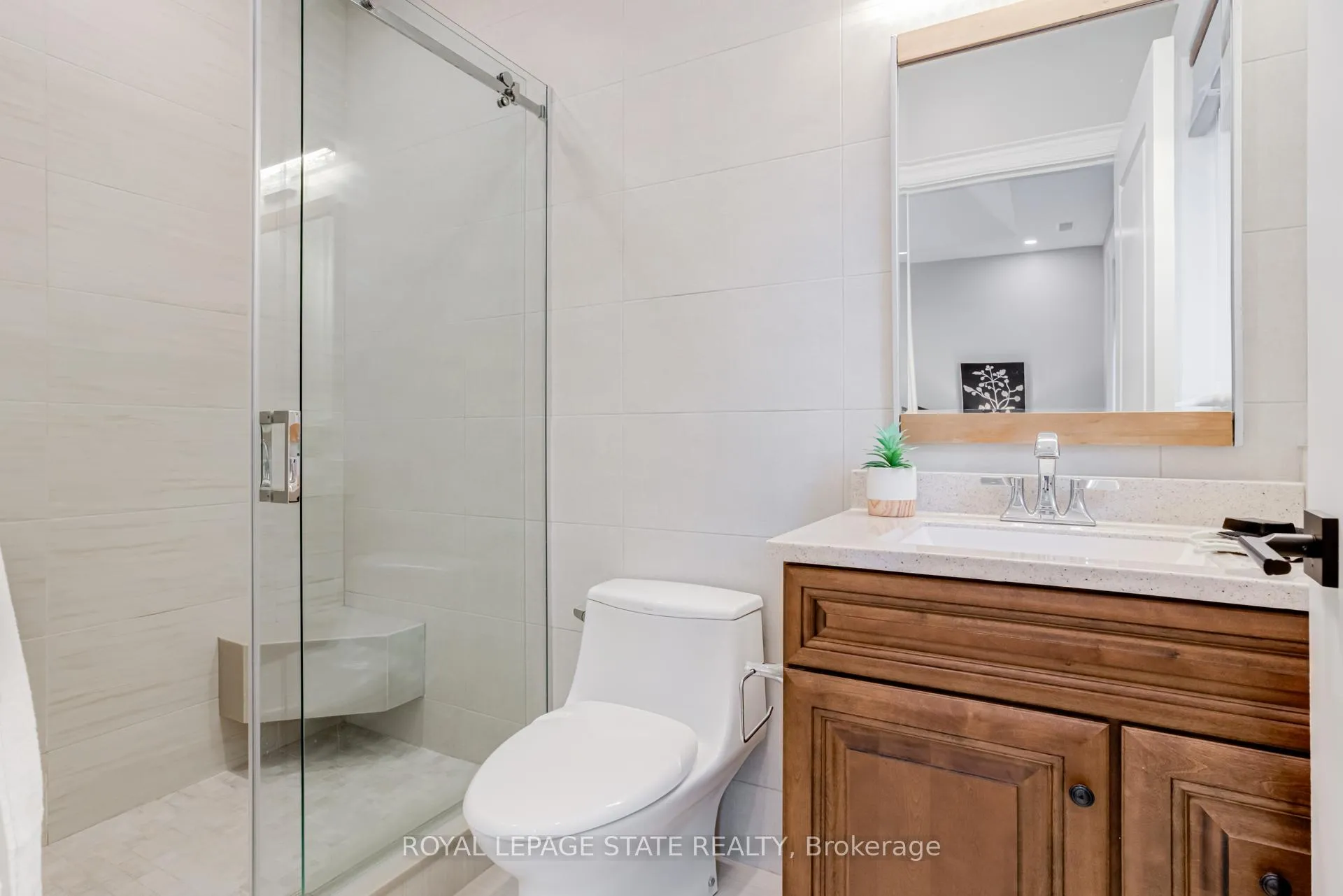 Photo 29 of 126 McGregor Crescent, Hamilton, Ancaster — HOMEH