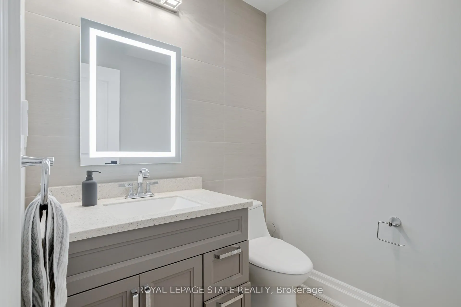 Photo 39 of 126 McGregor Crescent, Hamilton, Ancaster — HOMEH