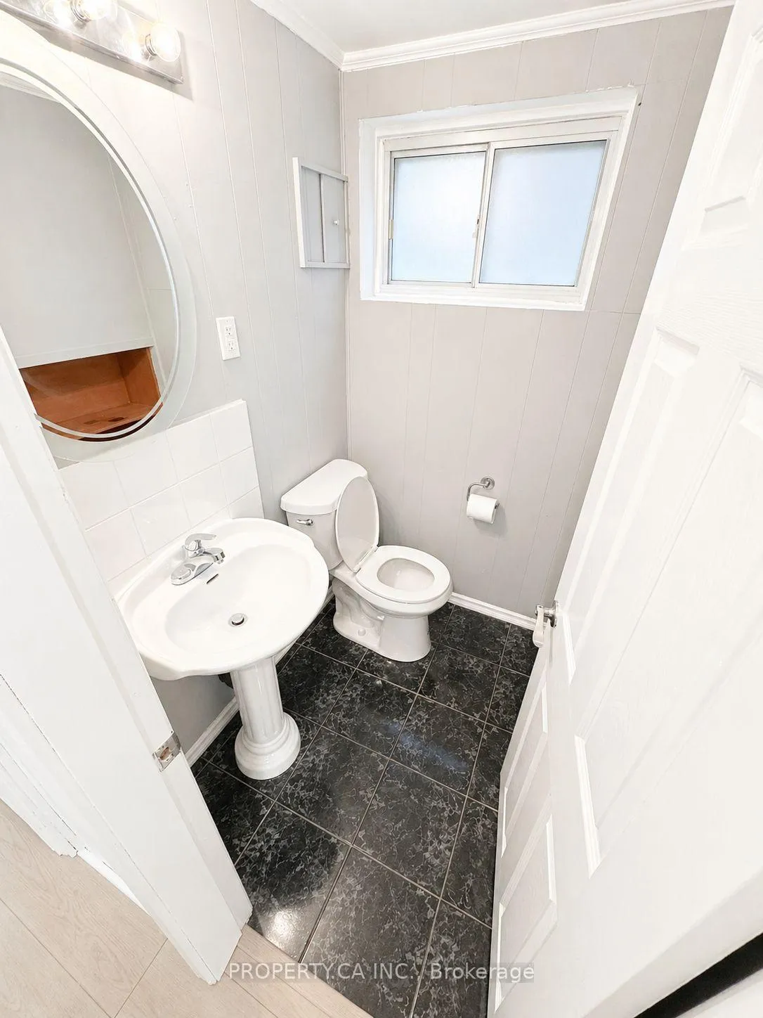 Photo 13 of 34 Wexford Boulevard, Scarborough, Wexford-Maryvale — HOMEH