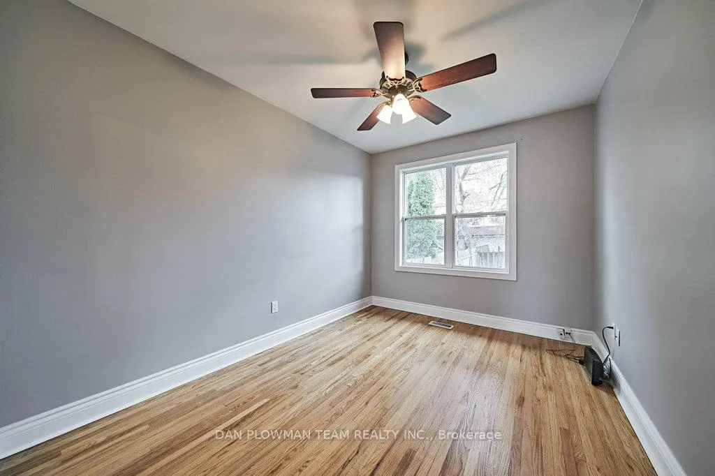 Photo 11 of Unit Upper, 181 Waverly Street S, Oshawa, Vanier — HOMEH