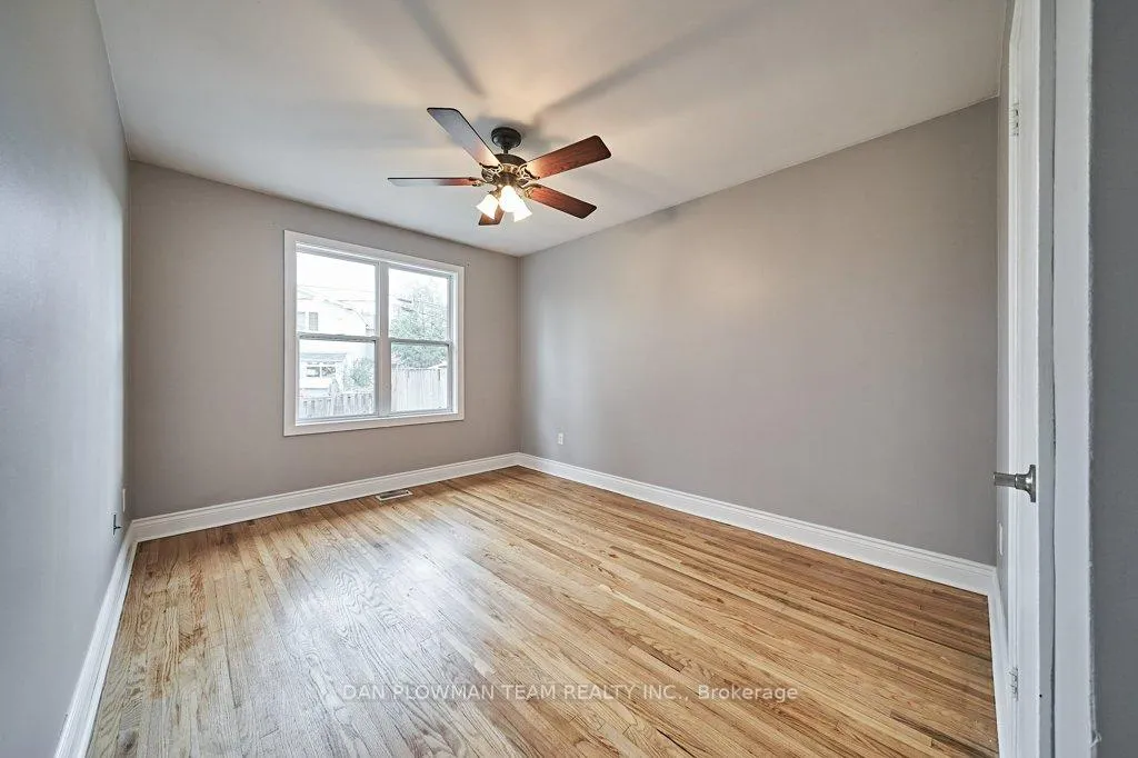 Photo 12 of Unit Upper, 181 Waverly Street S, Oshawa, Vanier — HOMEH