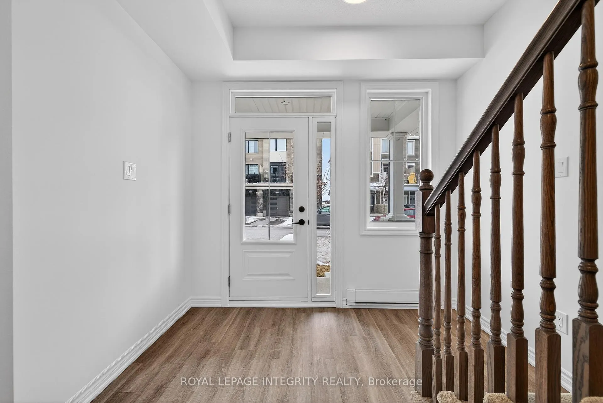Photo 2 of 21 Caspian Row, Ottawa, Kanata - Emerald Meadows/Trailwest — HOMEH