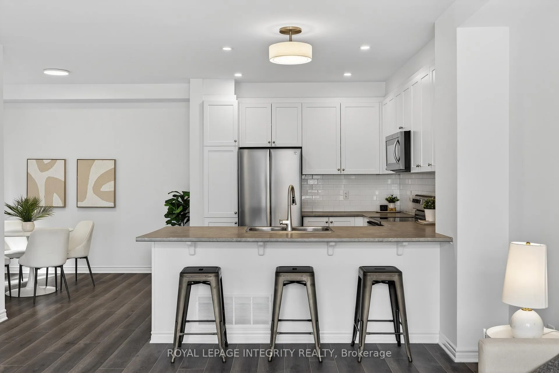 Photo 9 of 21 Caspian Row, Ottawa, Kanata - Emerald Meadows/Trailwest — HOMEH