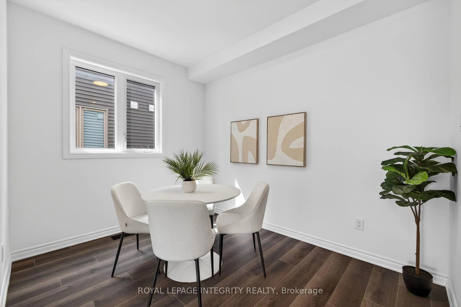 Photo 12 of 21 Caspian Row, Ottawa, Kanata - Emerald Meadows/Trailwest — HOMEH