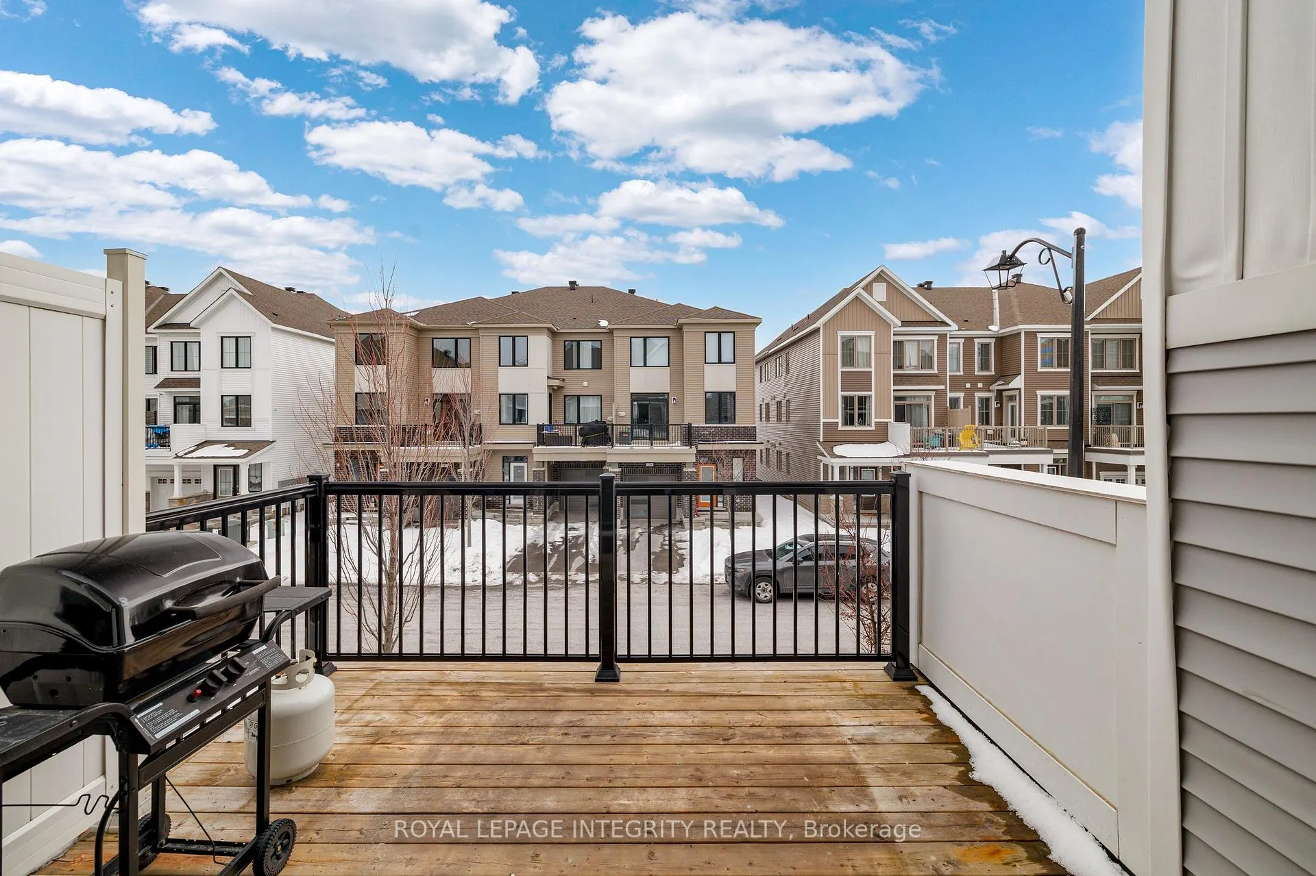 Photo 15 of 21 Caspian Row, Ottawa, Kanata - Emerald Meadows/Trailwest — HOMEH