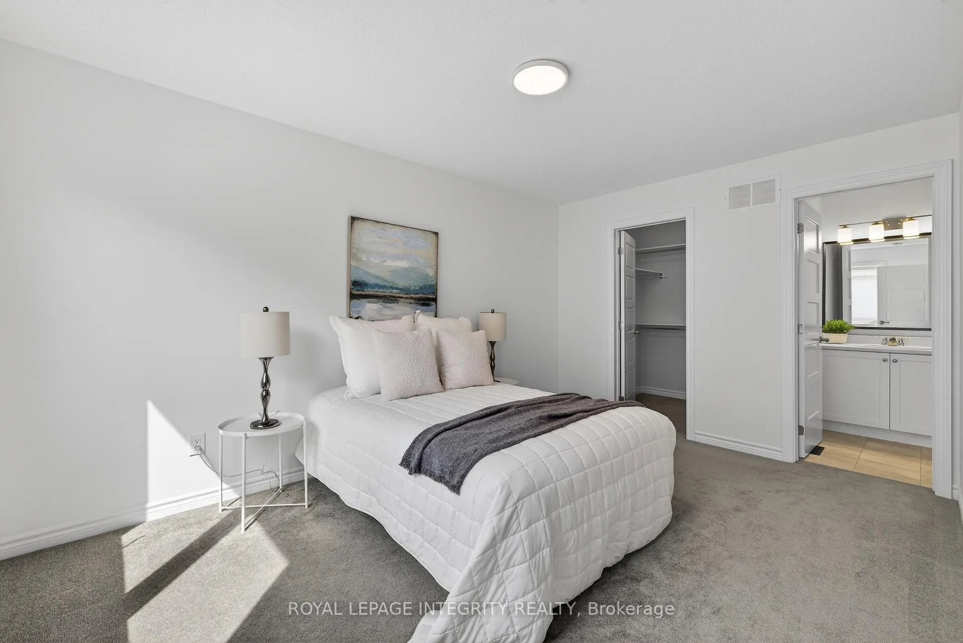 Photo 17 of 21 Caspian Row, Ottawa, Kanata - Emerald Meadows/Trailwest — HOMEH
