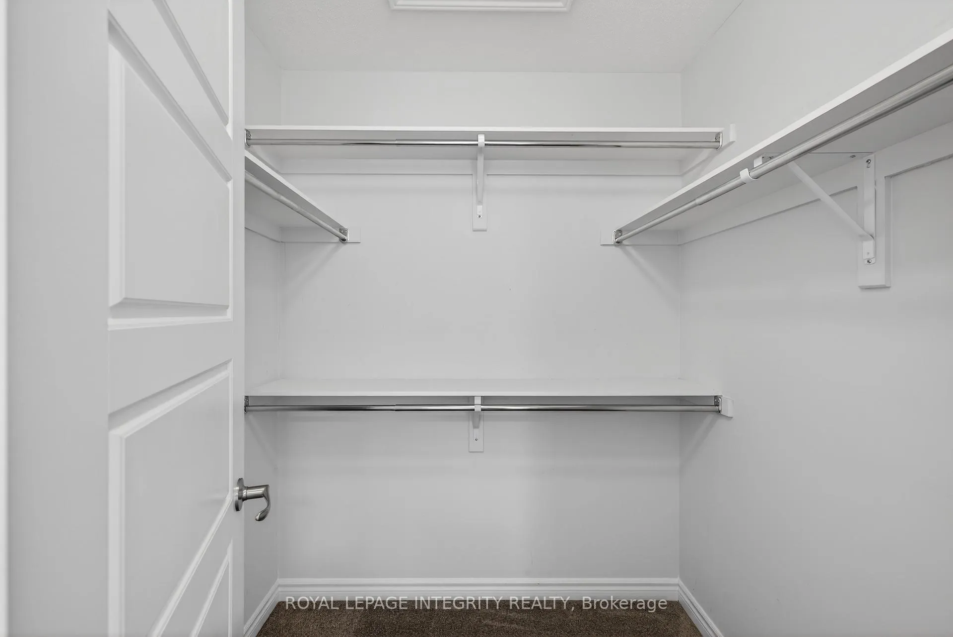 Photo 18 of 21 Caspian Row, Ottawa, Kanata - Emerald Meadows/Trailwest — HOMEH