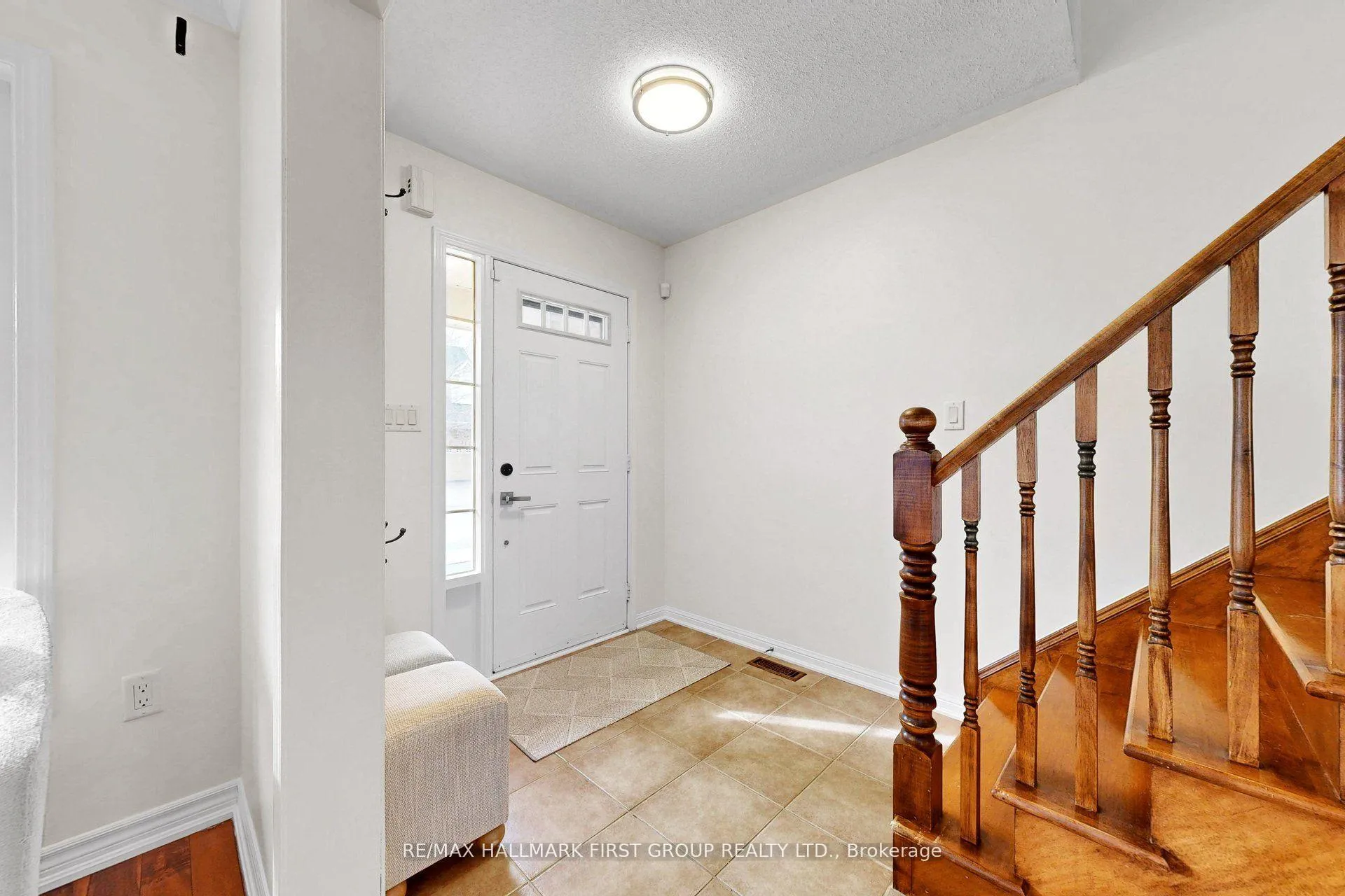 Photo 4 of 929 Bessy Trail, Milton, Coates — HOMEH