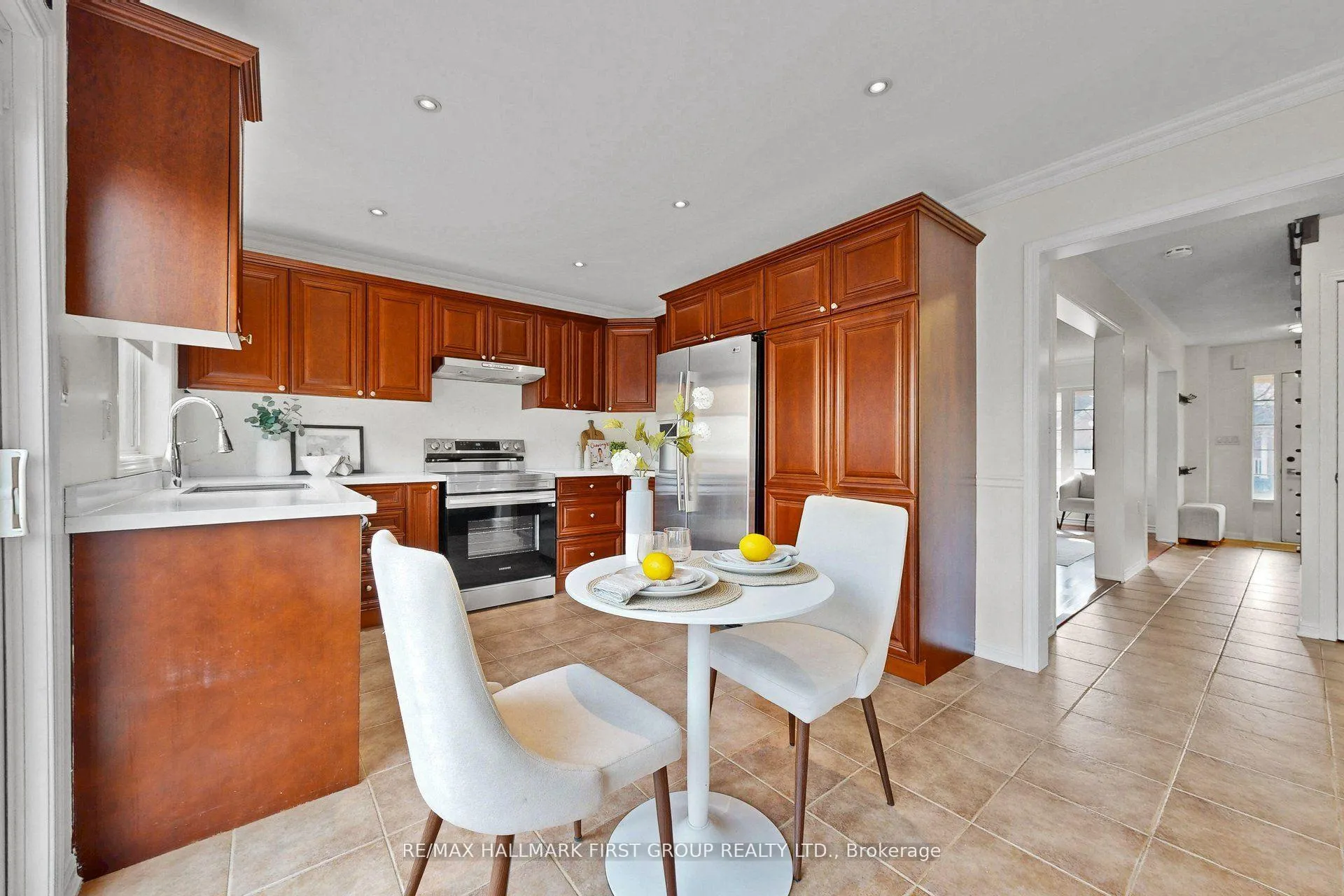 Photo 13 of 929 Bessy Trail, Milton, Coates — HOMEH