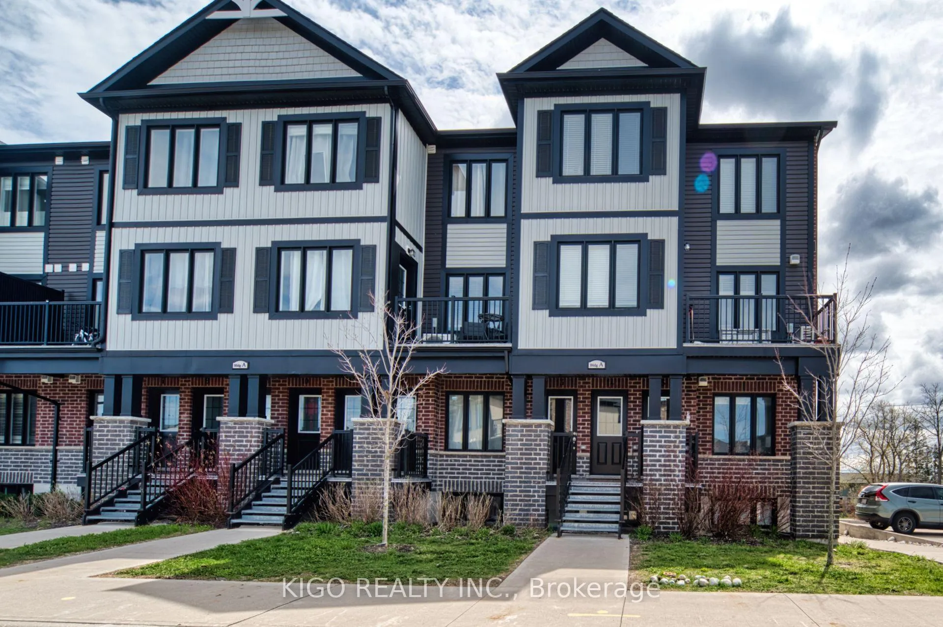Front of Unit A15, 160 Rochefort Street